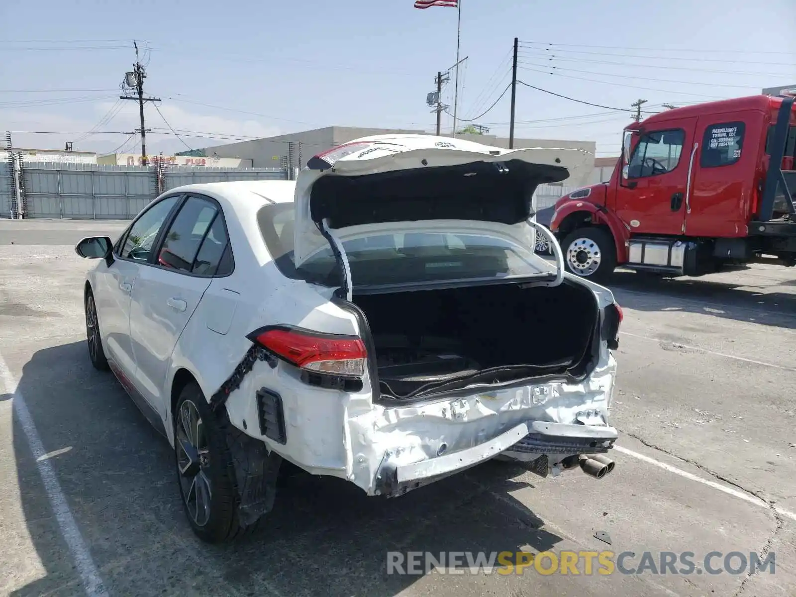 3 Photograph of a damaged car 5YFS4RCE7LP039106 TOYOTA COROLLA 2020