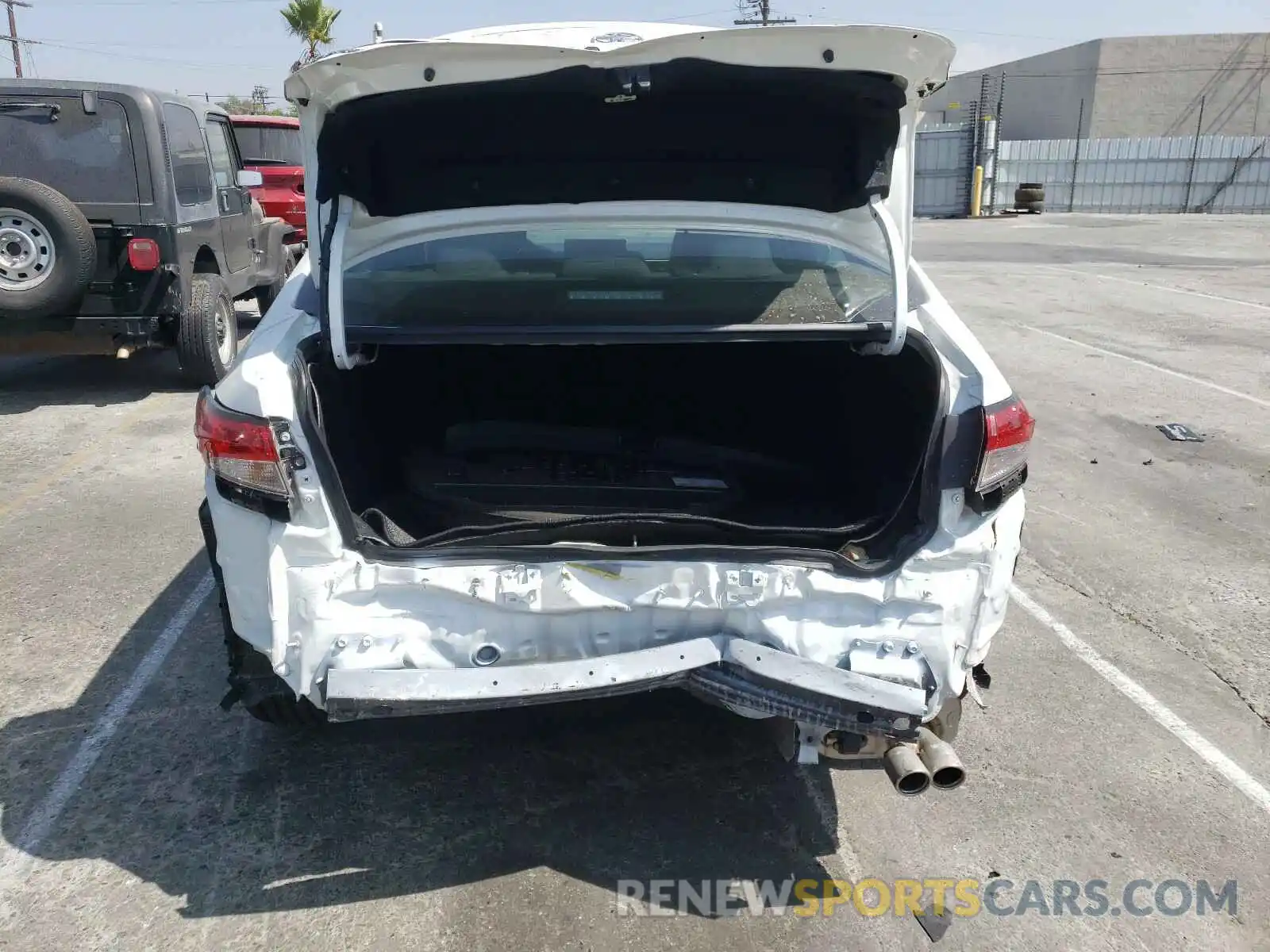 9 Photograph of a damaged car 5YFS4RCE7LP039106 TOYOTA COROLLA 2020