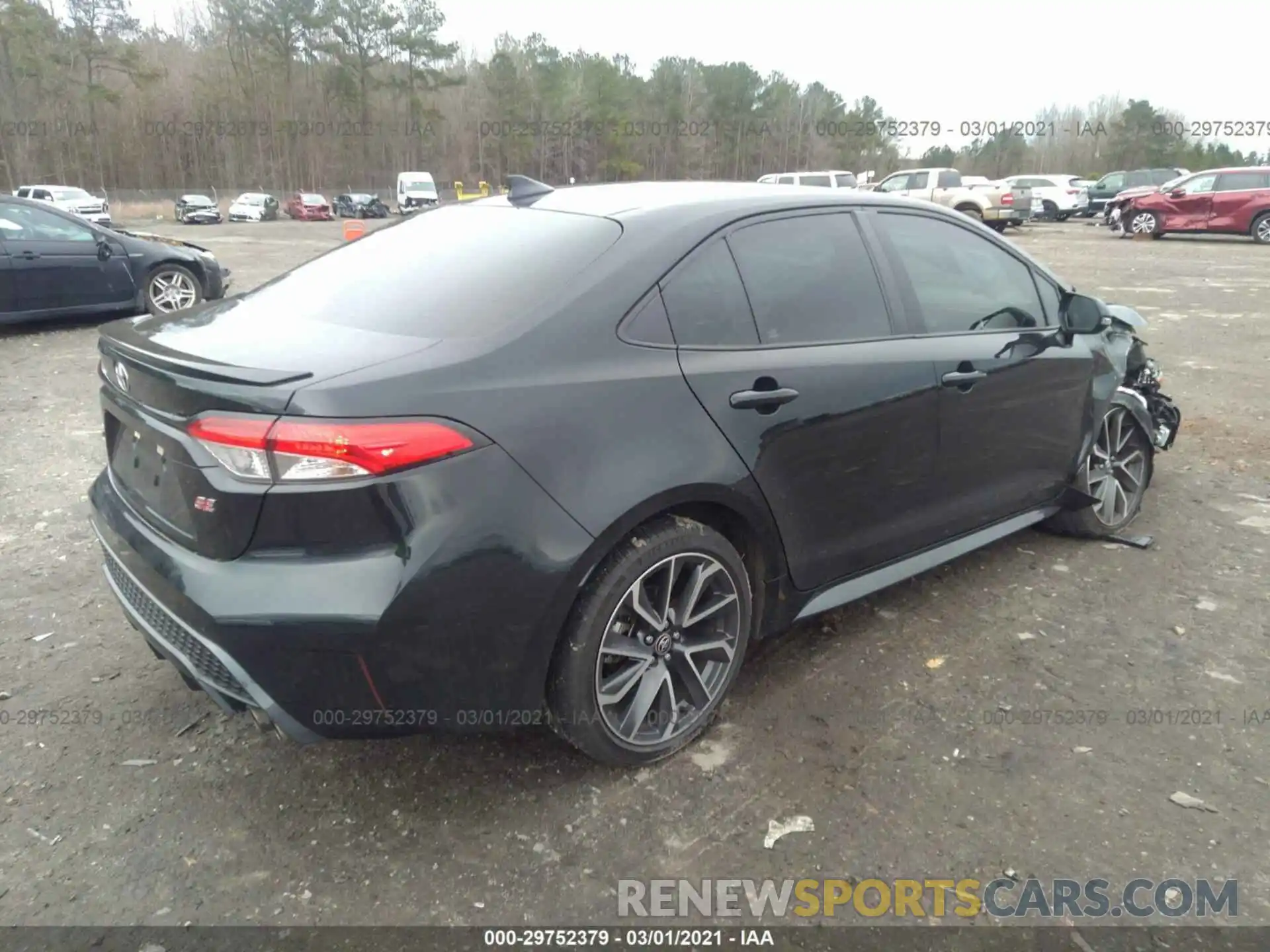 4 Photograph of a damaged car 5YFS4RCE7LP039638 TOYOTA COROLLA 2020