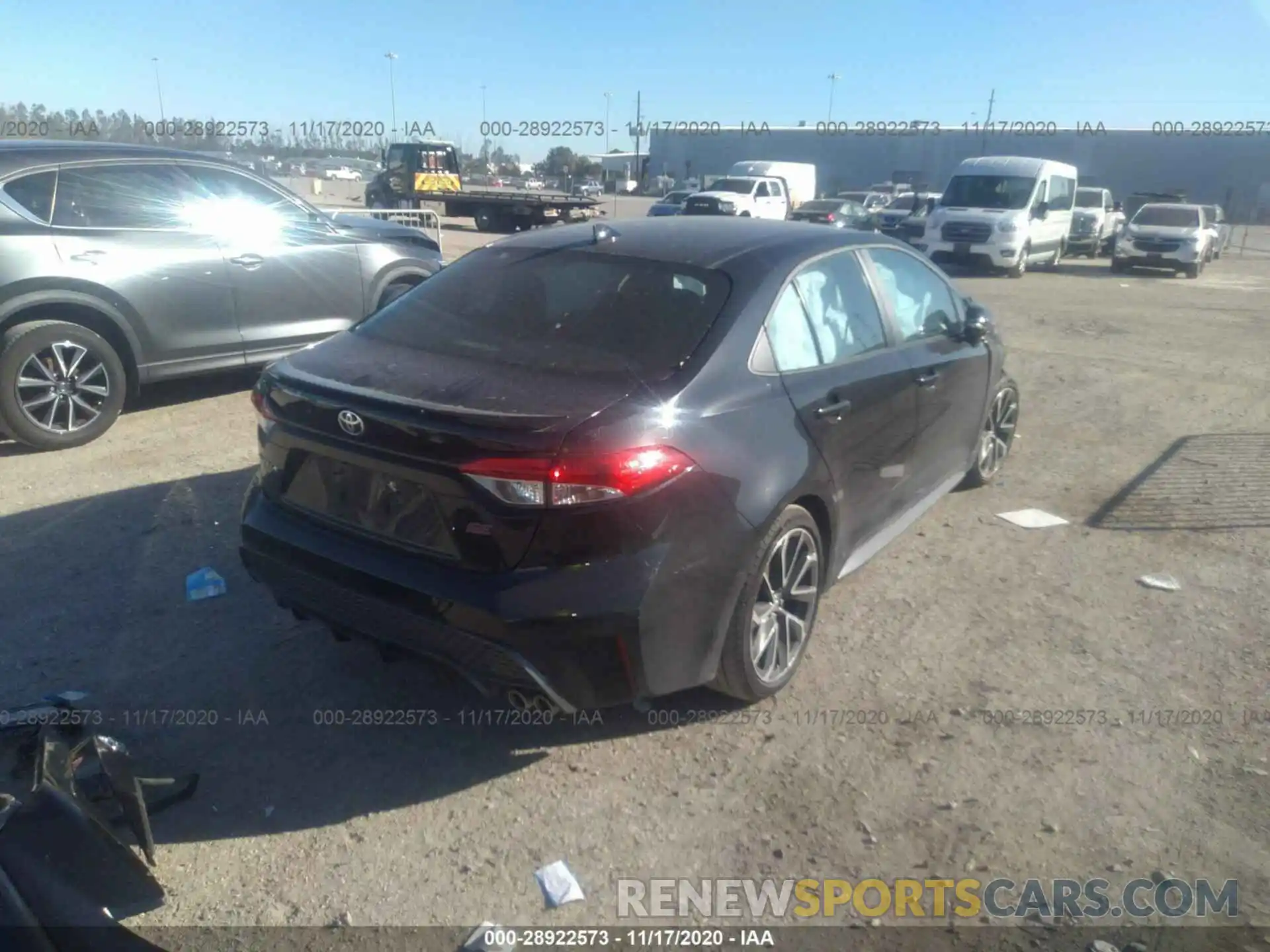 4 Photograph of a damaged car 5YFS4RCE7LP039770 TOYOTA COROLLA 2020