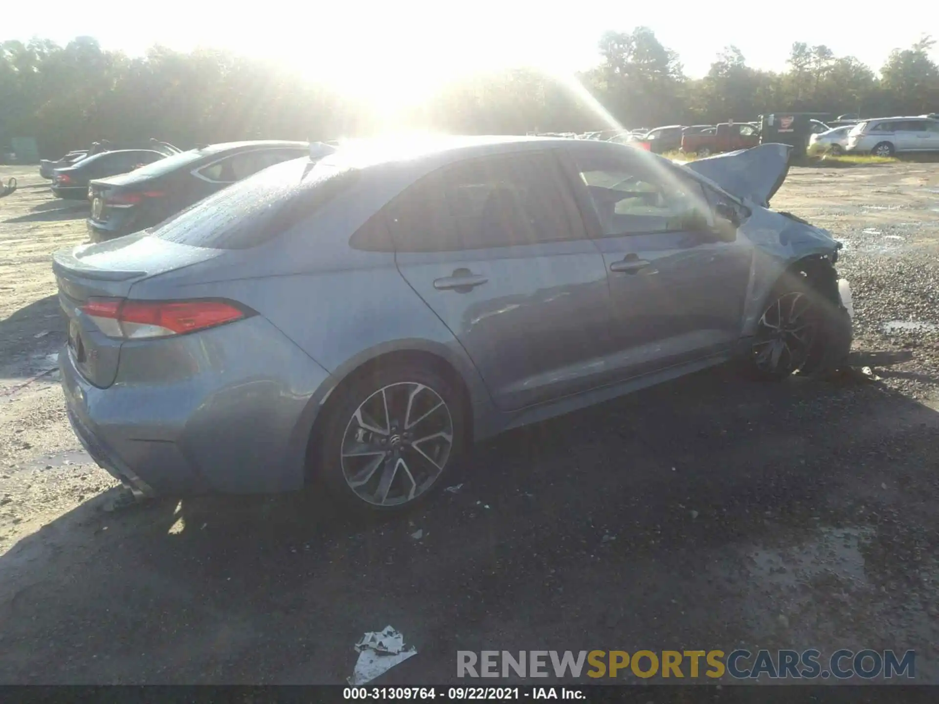 4 Photograph of a damaged car 5YFS4RCE7LP039946 TOYOTA COROLLA 2020