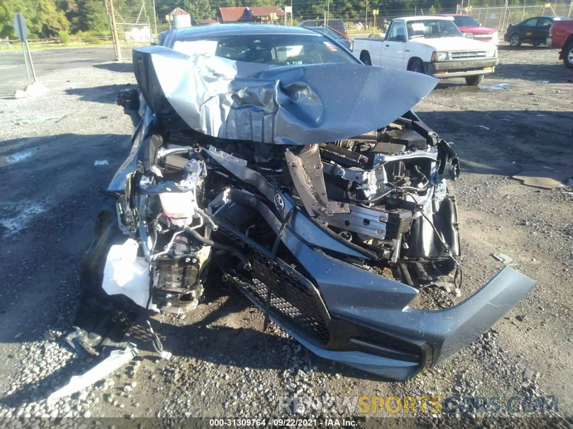 6 Photograph of a damaged car 5YFS4RCE7LP039946 TOYOTA COROLLA 2020