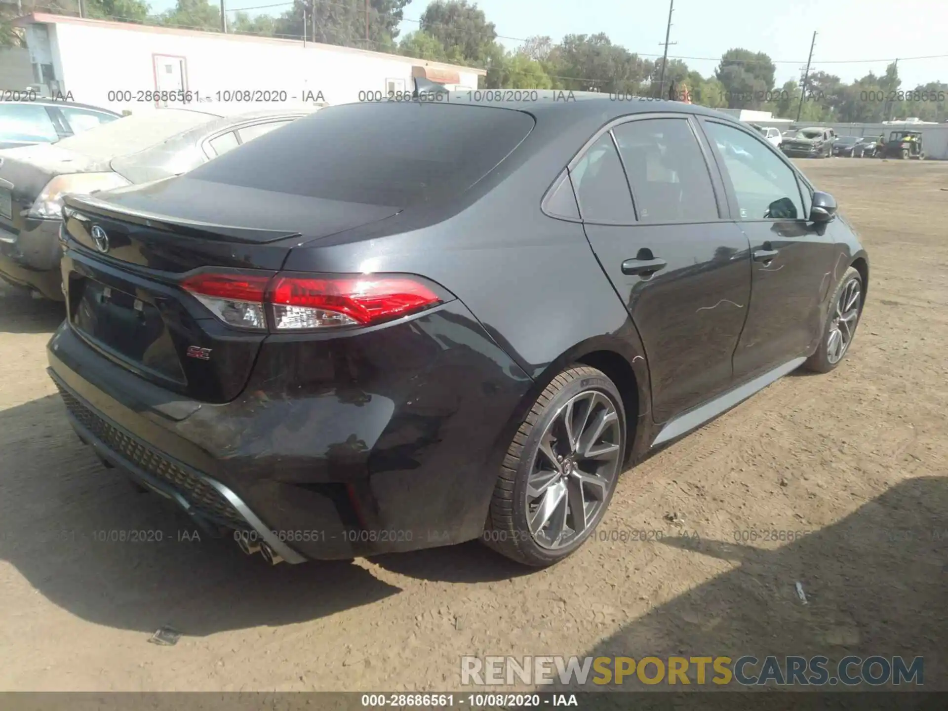 4 Photograph of a damaged car 5YFS4RCE7LP040871 TOYOTA COROLLA 2020