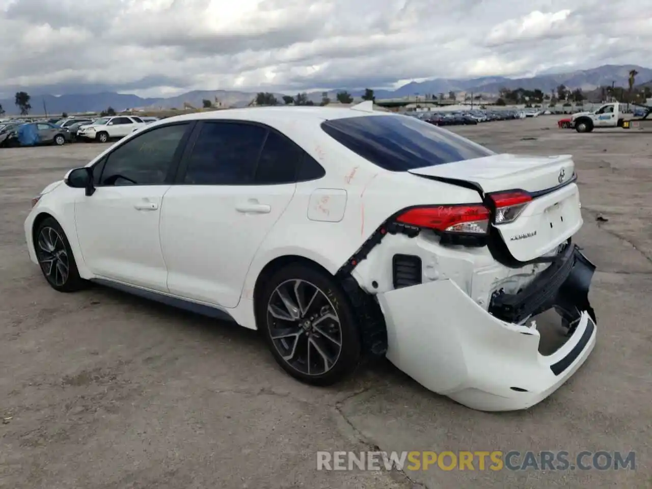 3 Photograph of a damaged car 5YFS4RCE7LP042376 TOYOTA COROLLA 2020