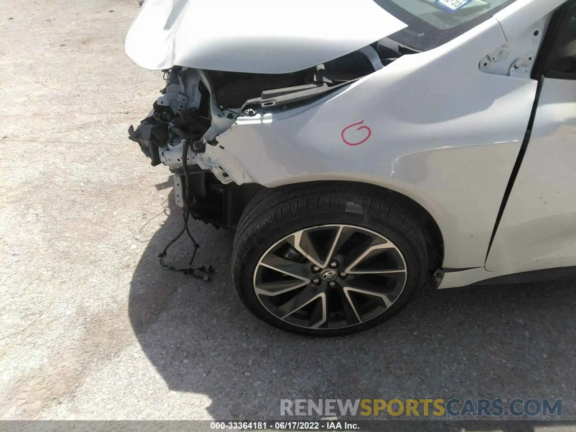 12 Photograph of a damaged car 5YFS4RCE7LP043981 TOYOTA COROLLA 2020