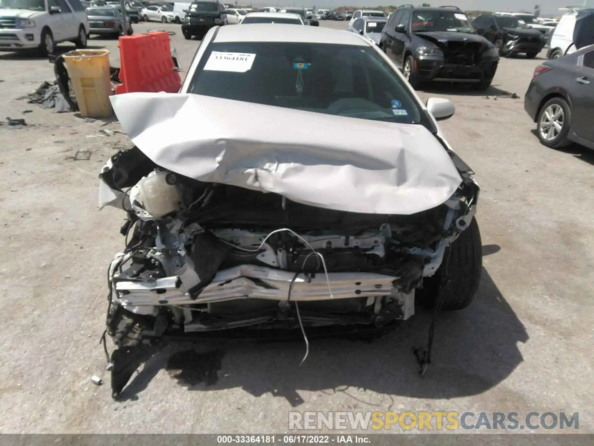 6 Photograph of a damaged car 5YFS4RCE7LP043981 TOYOTA COROLLA 2020