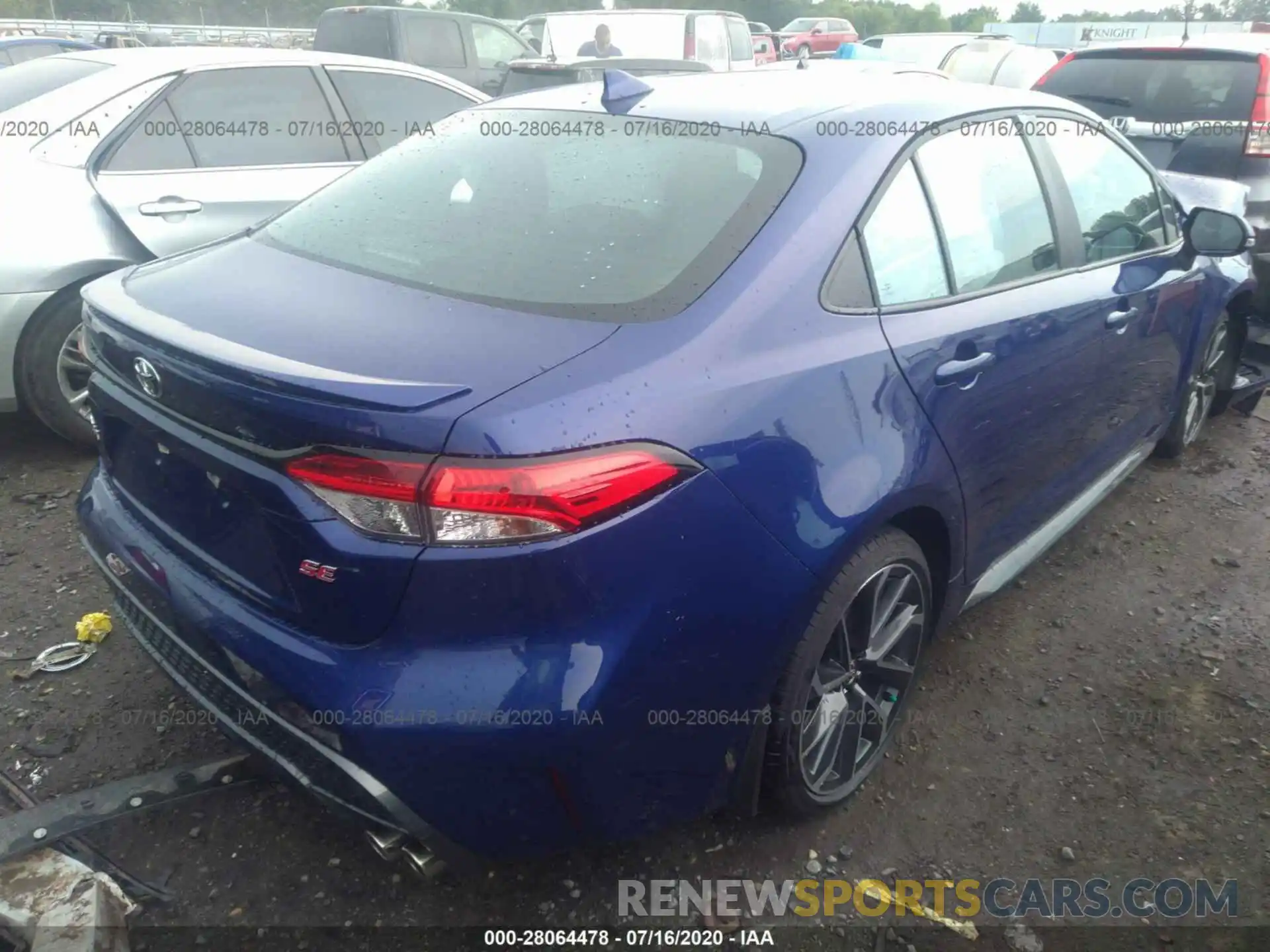 4 Photograph of a damaged car 5YFS4RCE7LP044483 TOYOTA COROLLA 2020