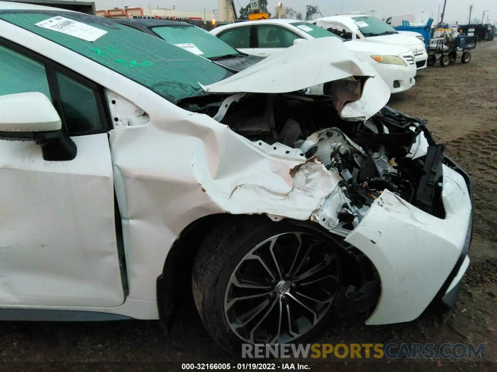 6 Photograph of a damaged car 5YFS4RCE7LP047318 TOYOTA COROLLA 2020