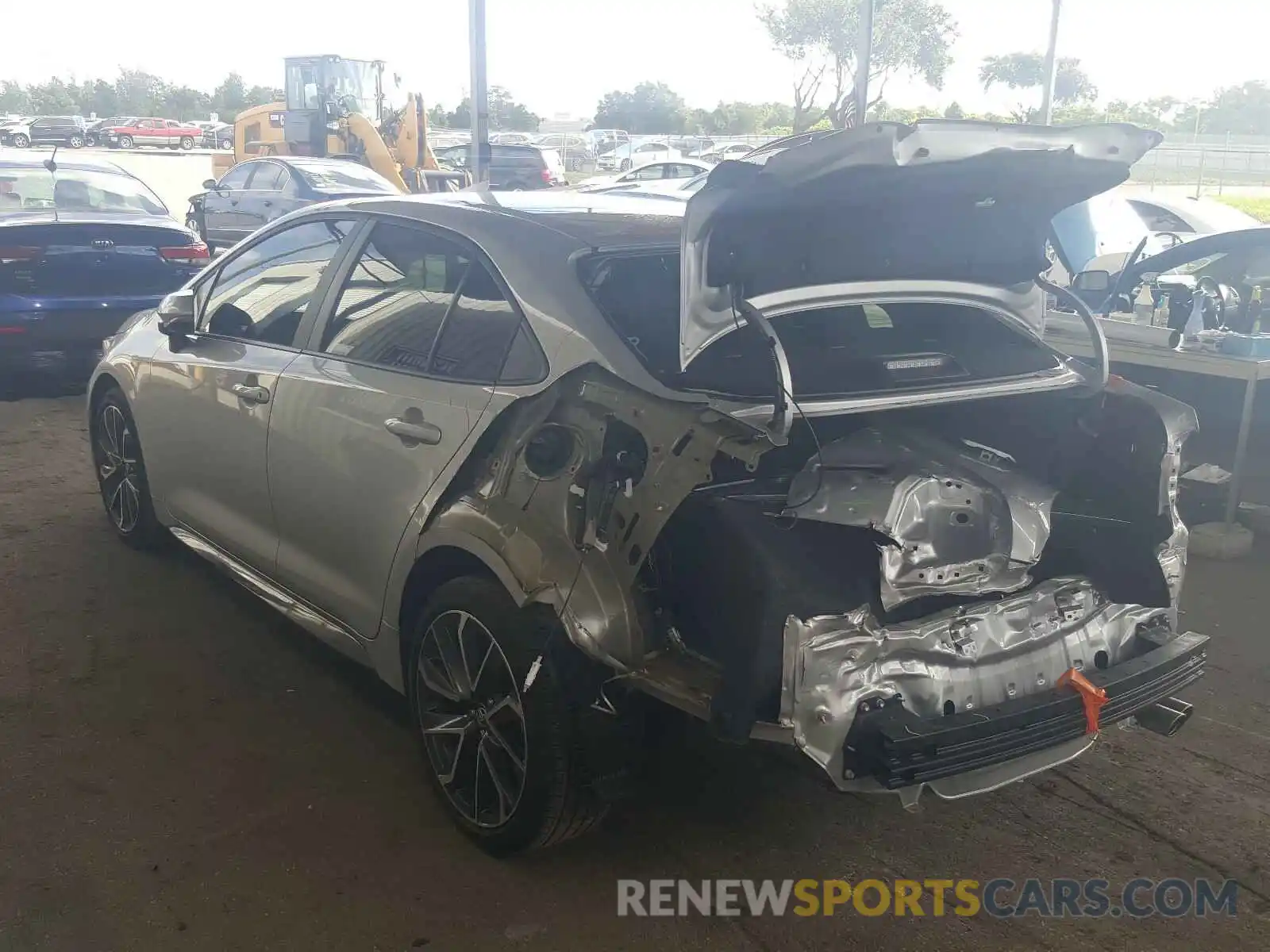 3 Photograph of a damaged car 5YFS4RCE7LP047397 TOYOTA COROLLA 2020