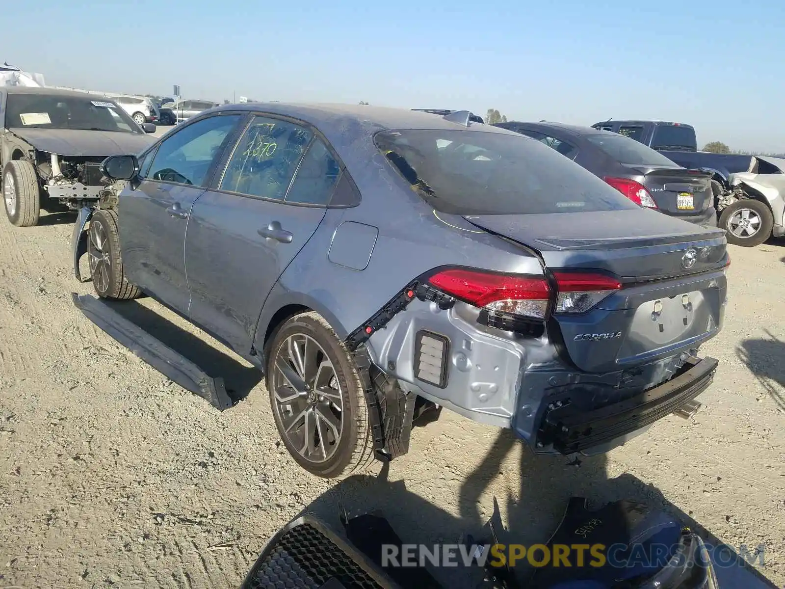 3 Photograph of a damaged car 5YFS4RCE7LP048985 TOYOTA COROLLA 2020