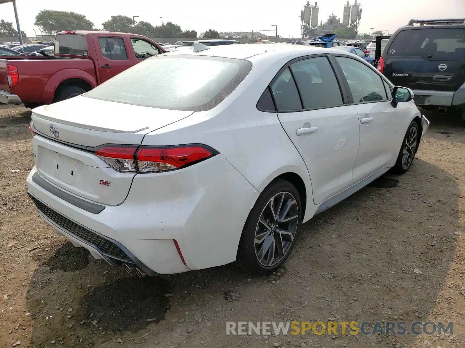 4 Photograph of a damaged car 5YFS4RCE7LP049215 TOYOTA COROLLA 2020