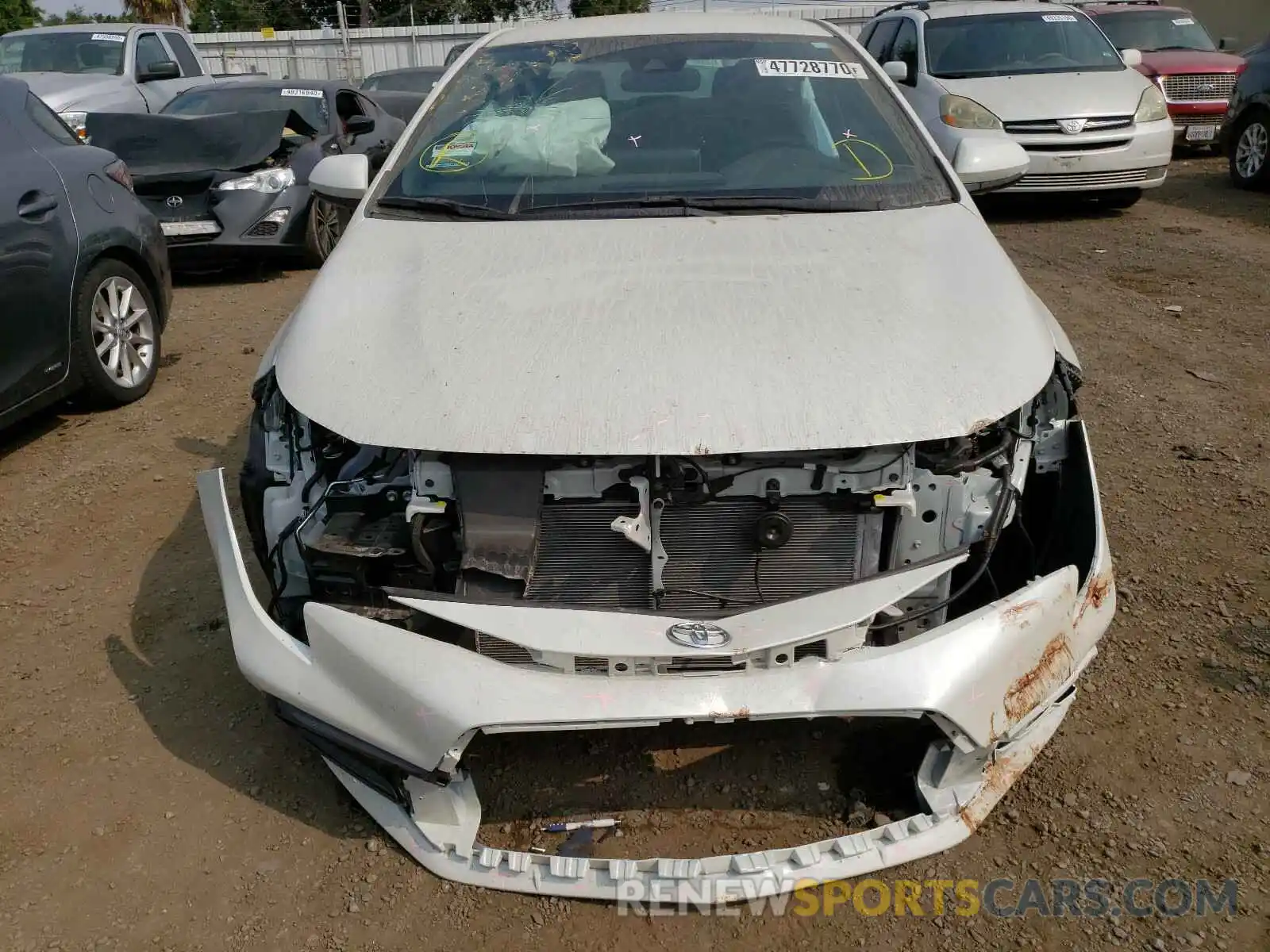 9 Photograph of a damaged car 5YFS4RCE7LP049215 TOYOTA COROLLA 2020