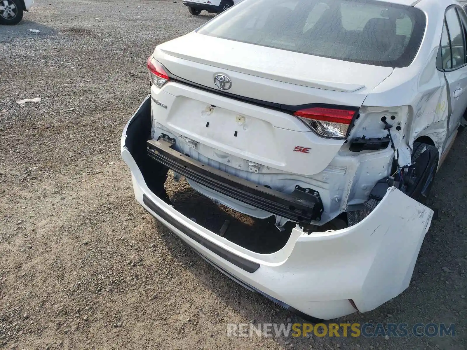 9 Photograph of a damaged car 5YFS4RCE7LP049232 TOYOTA COROLLA 2020