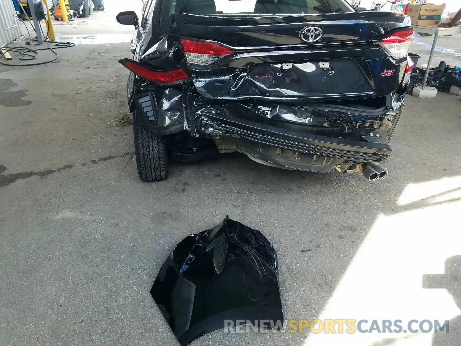 9 Photograph of a damaged car 5YFS4RCE7LP049439 TOYOTA COROLLA 2020