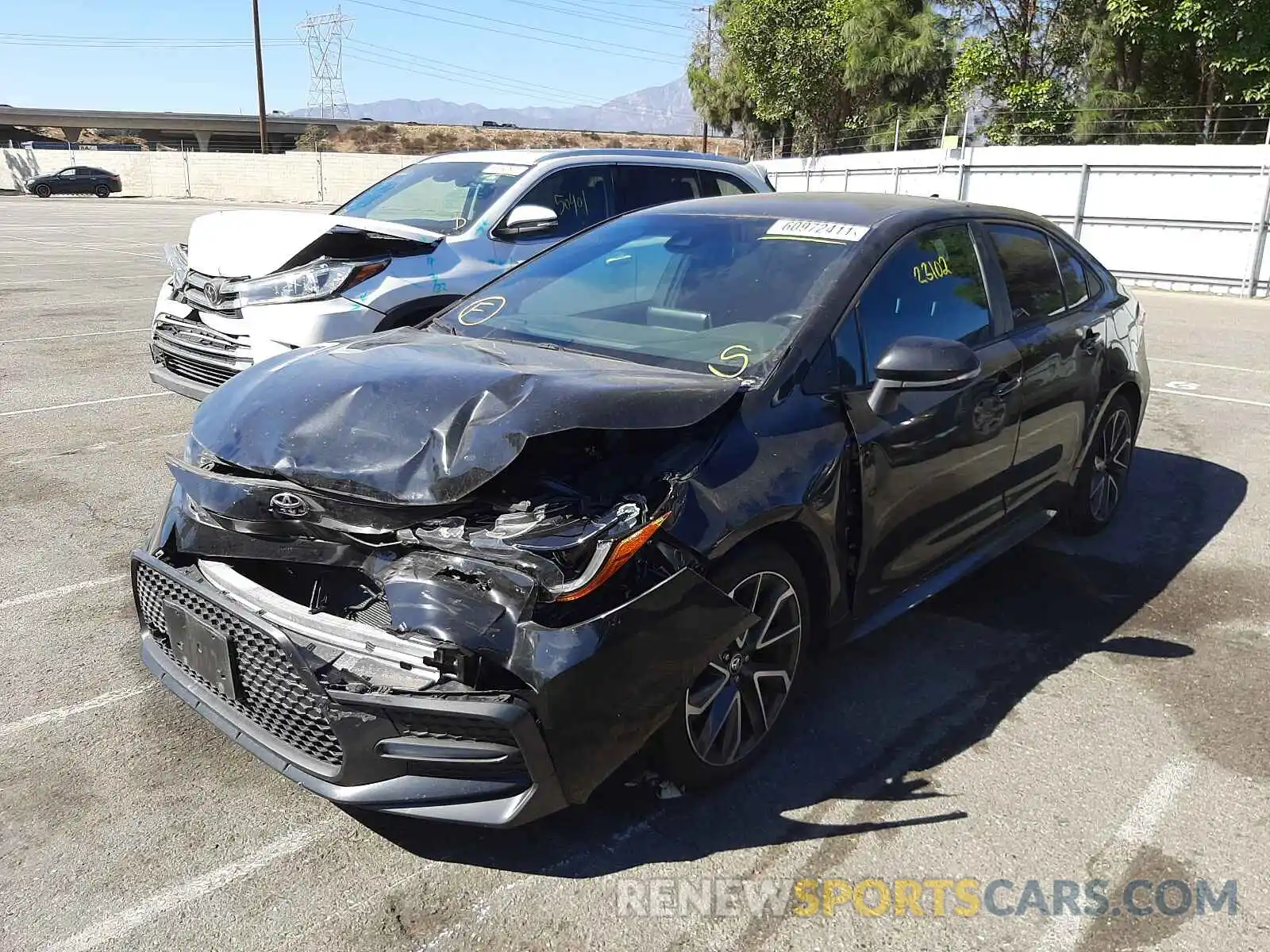 2 Photograph of a damaged car 5YFS4RCE7LP050915 TOYOTA COROLLA 2020