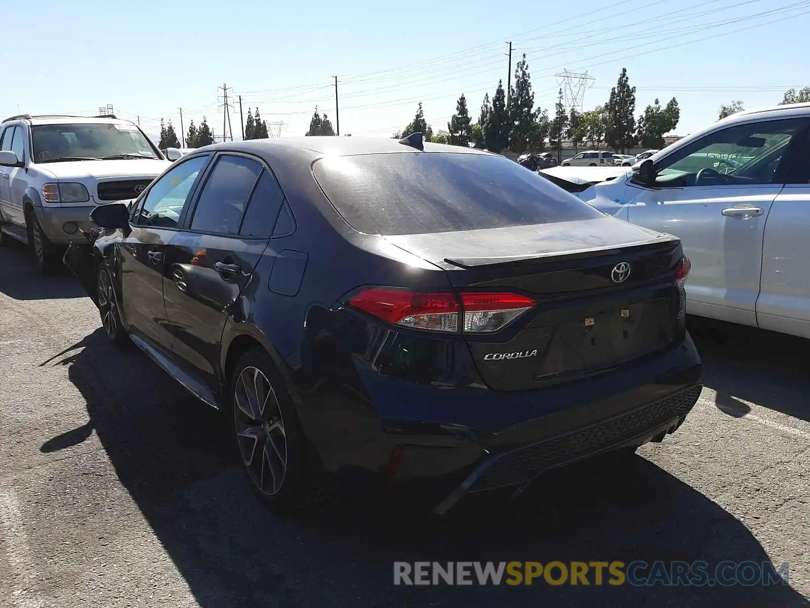 3 Photograph of a damaged car 5YFS4RCE7LP050915 TOYOTA COROLLA 2020