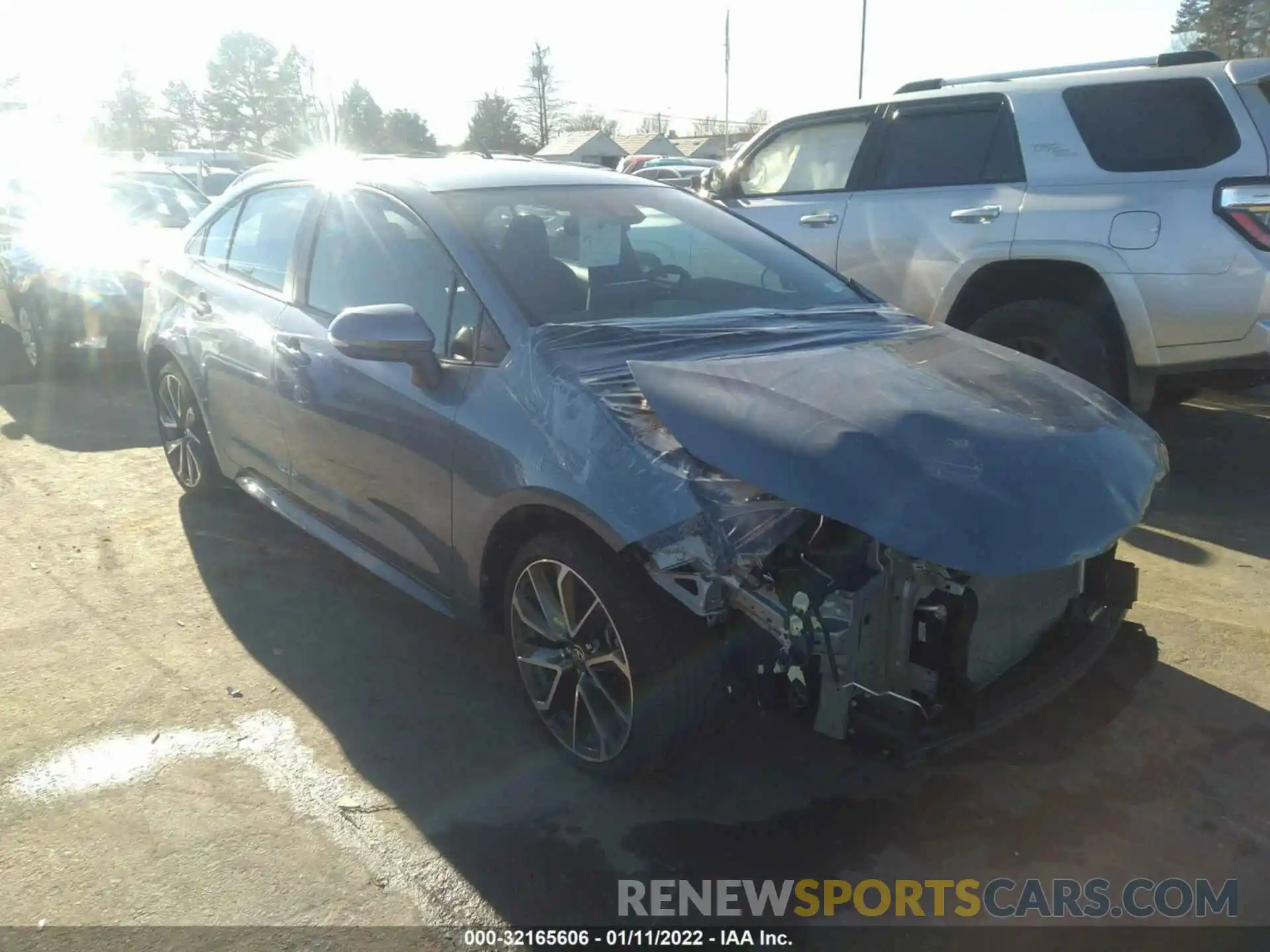 1 Photograph of a damaged car 5YFS4RCE7LP052115 TOYOTA COROLLA 2020