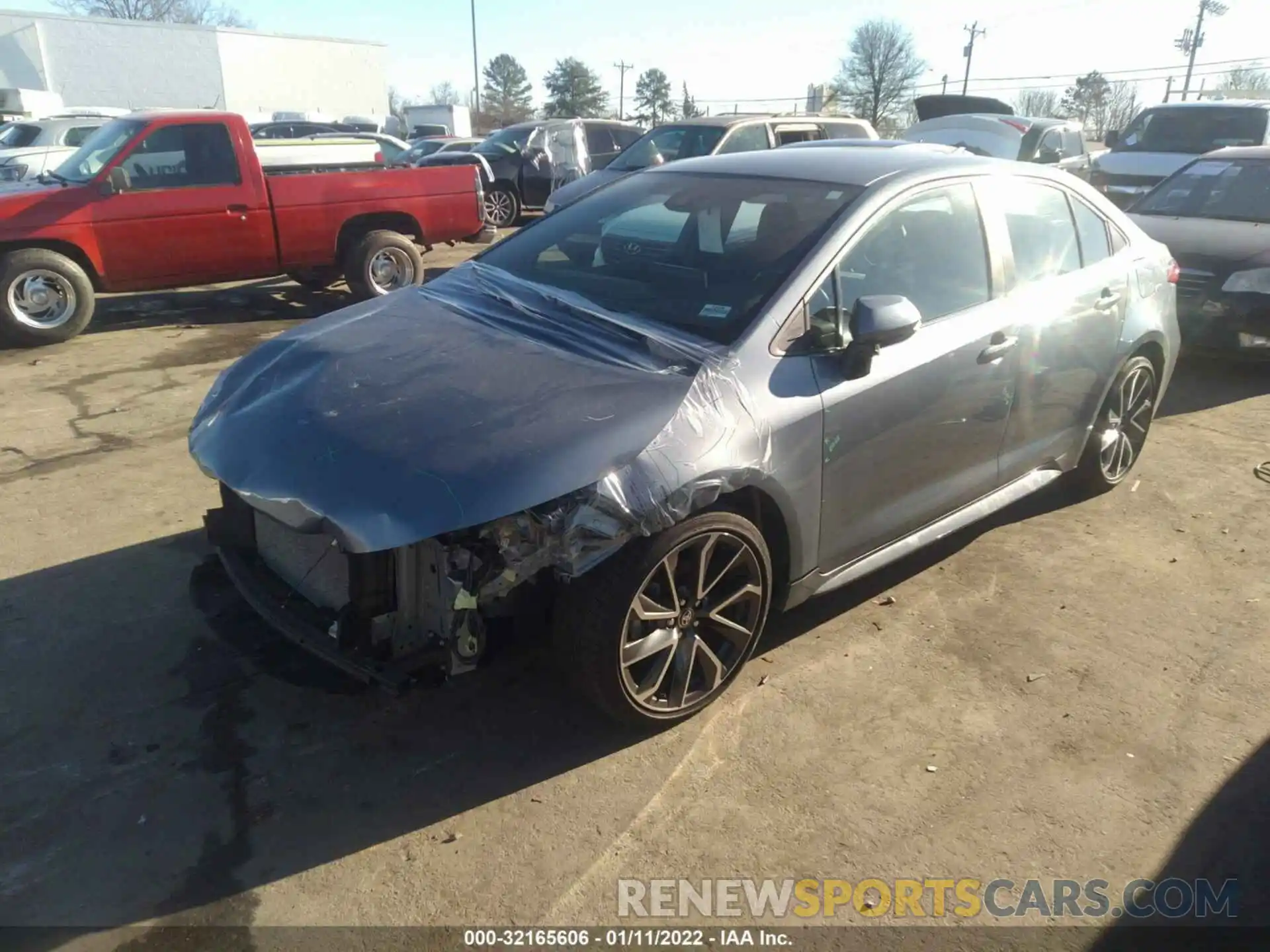 2 Photograph of a damaged car 5YFS4RCE7LP052115 TOYOTA COROLLA 2020