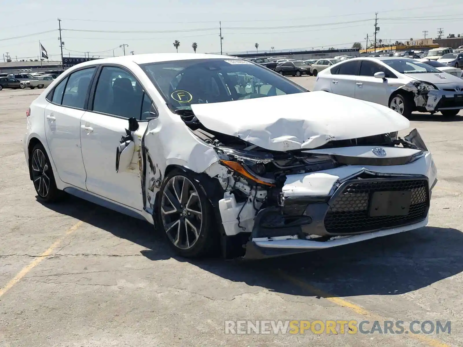 1 Photograph of a damaged car 5YFS4RCE7LP052230 TOYOTA COROLLA 2020