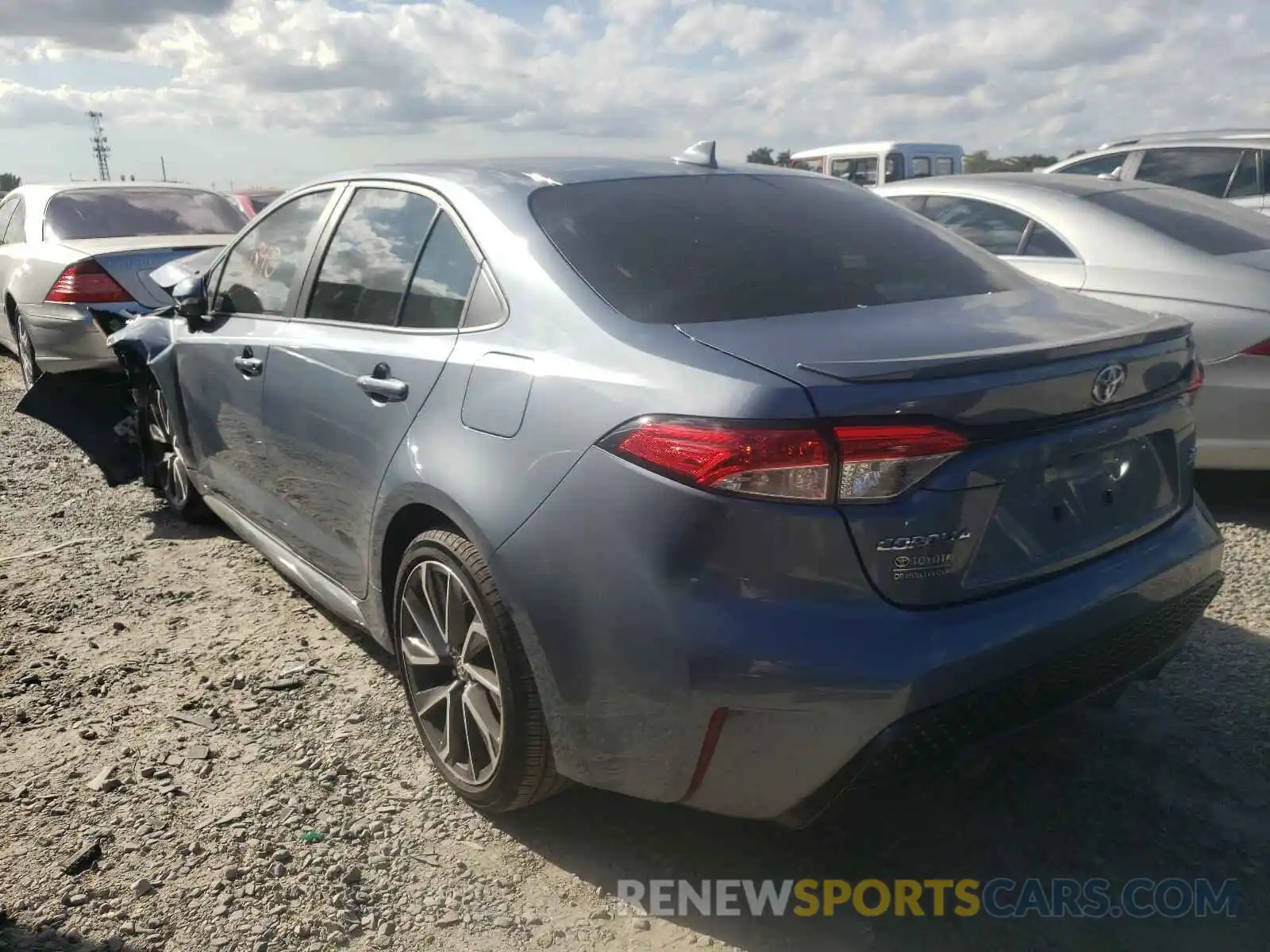 3 Photograph of a damaged car 5YFS4RCE7LP053197 TOYOTA COROLLA 2020