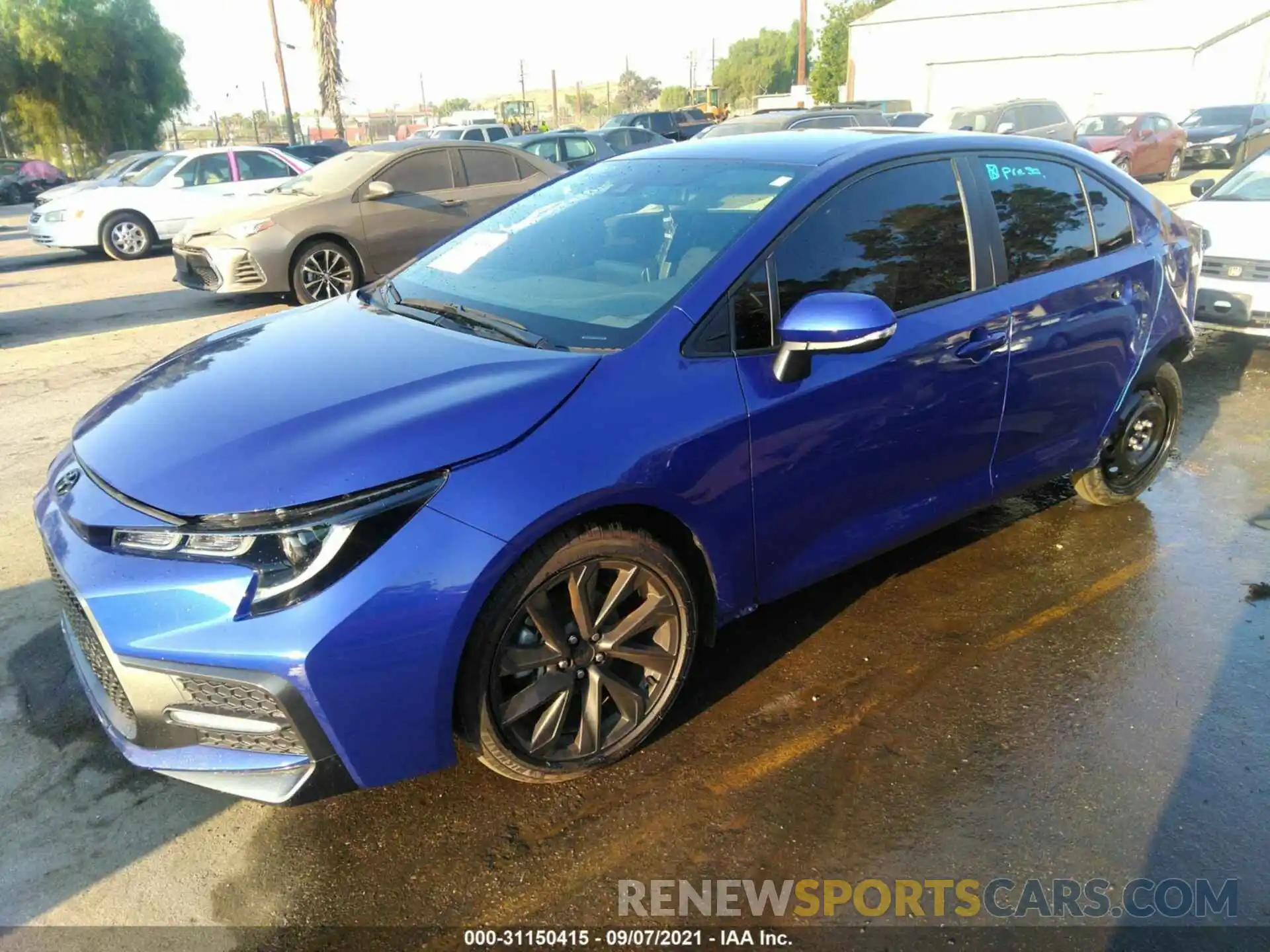 2 Photograph of a damaged car 5YFS4RCE7LP053930 TOYOTA COROLLA 2020