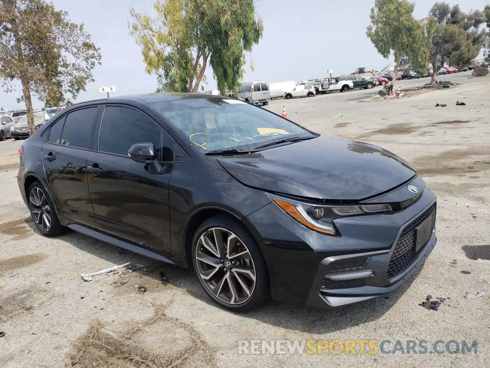 1 Photograph of a damaged car 5YFS4RCE7LP054608 TOYOTA COROLLA 2020