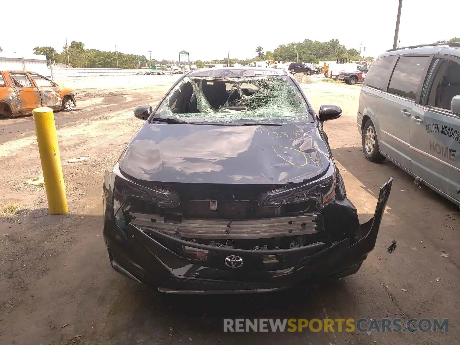 9 Photograph of a damaged car 5YFS4RCE7LP054656 TOYOTA COROLLA 2020