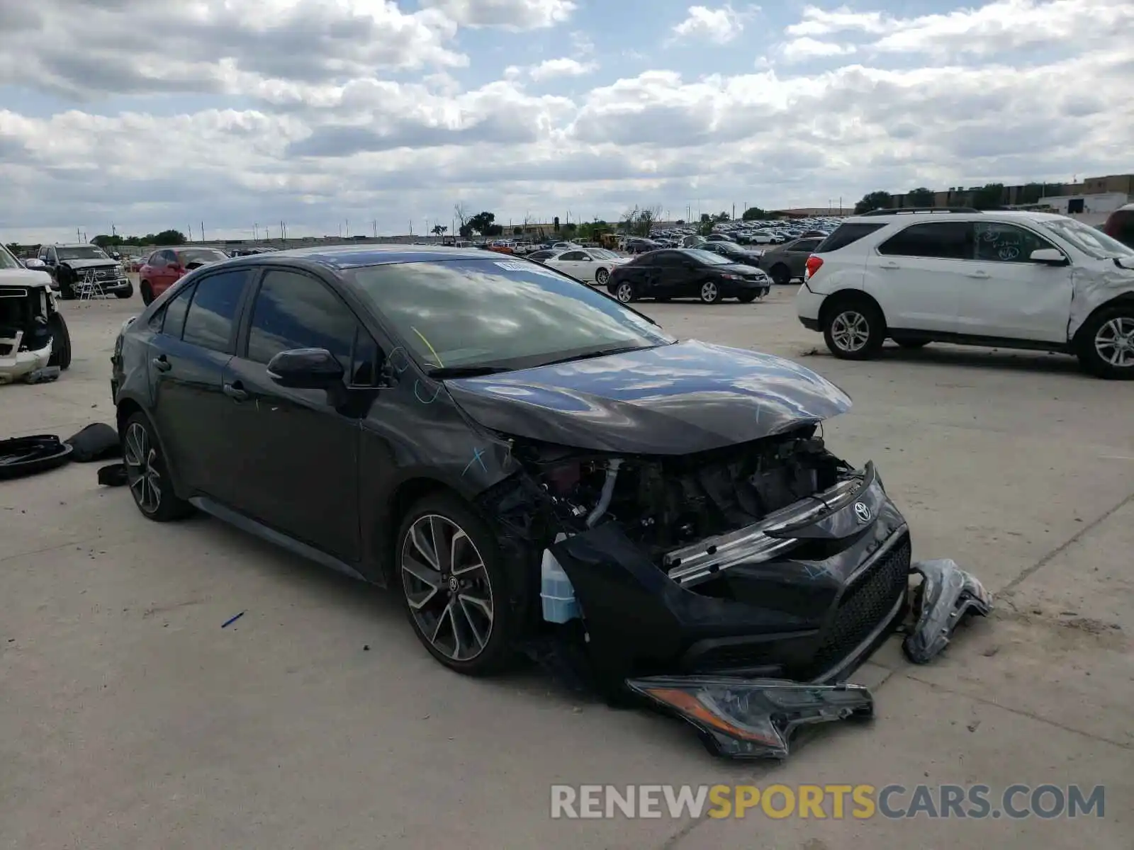 1 Photograph of a damaged car 5YFS4RCE7LP055886 TOYOTA COROLLA 2020