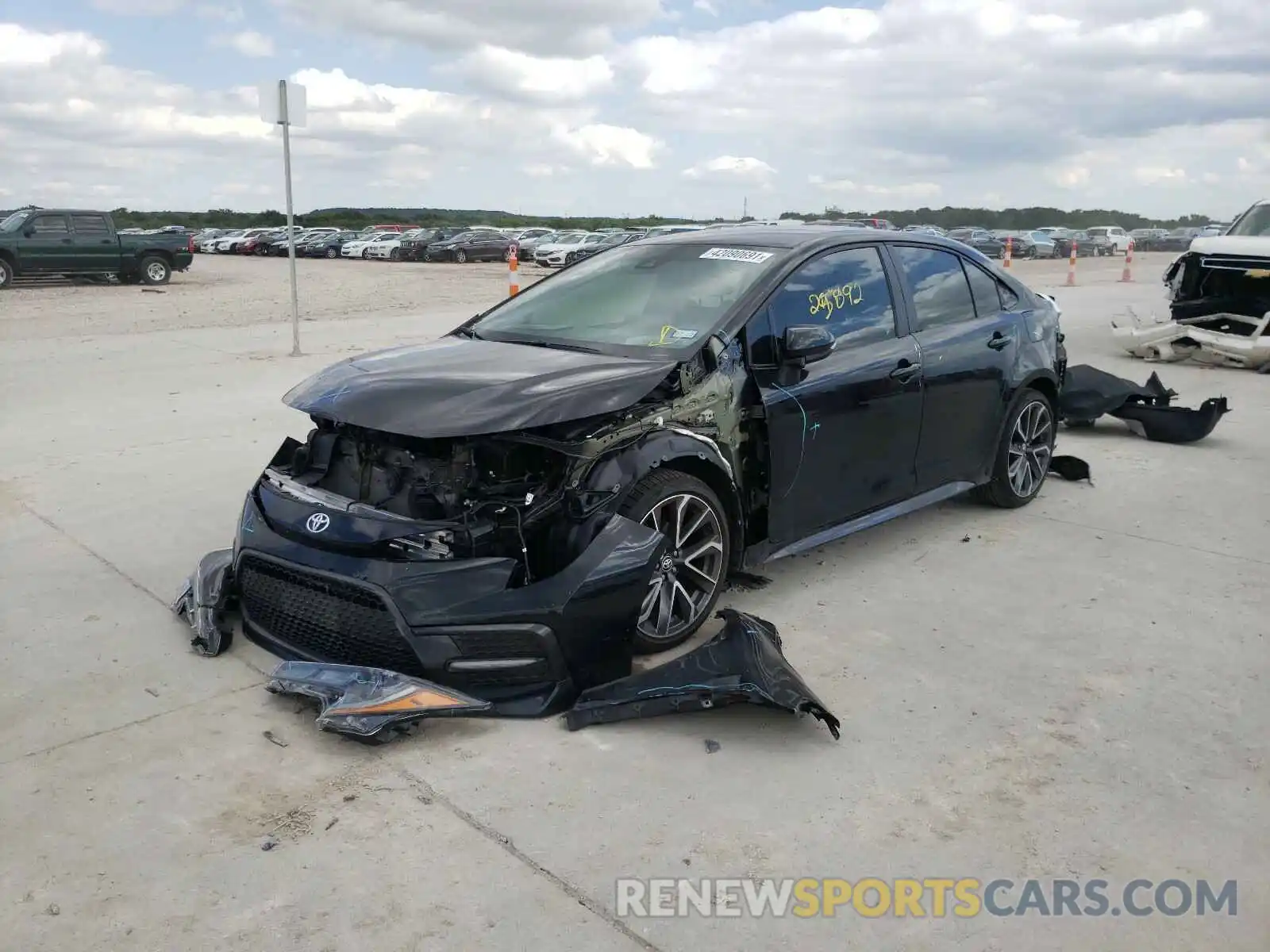 2 Photograph of a damaged car 5YFS4RCE7LP055886 TOYOTA COROLLA 2020