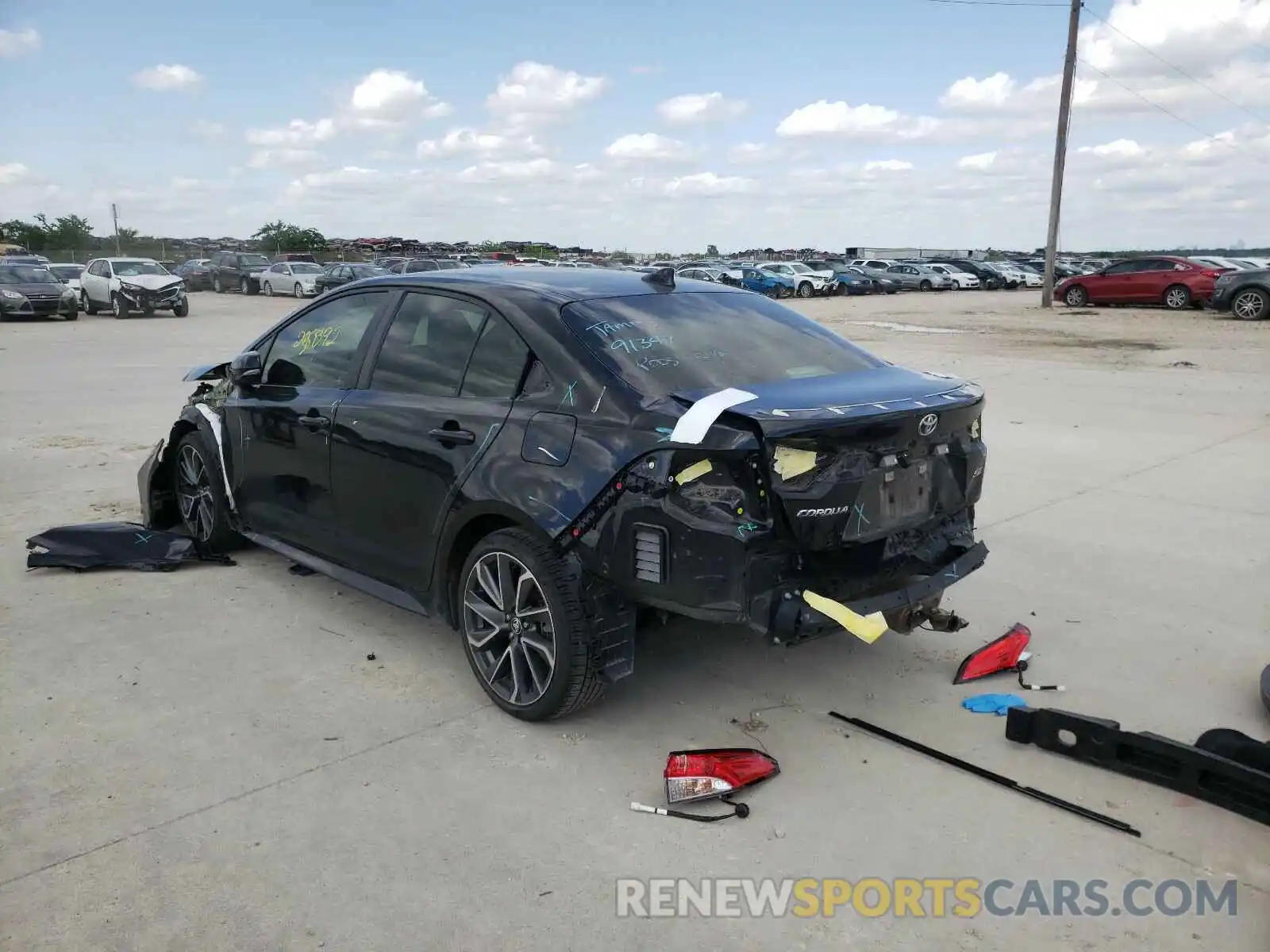 3 Photograph of a damaged car 5YFS4RCE7LP055886 TOYOTA COROLLA 2020