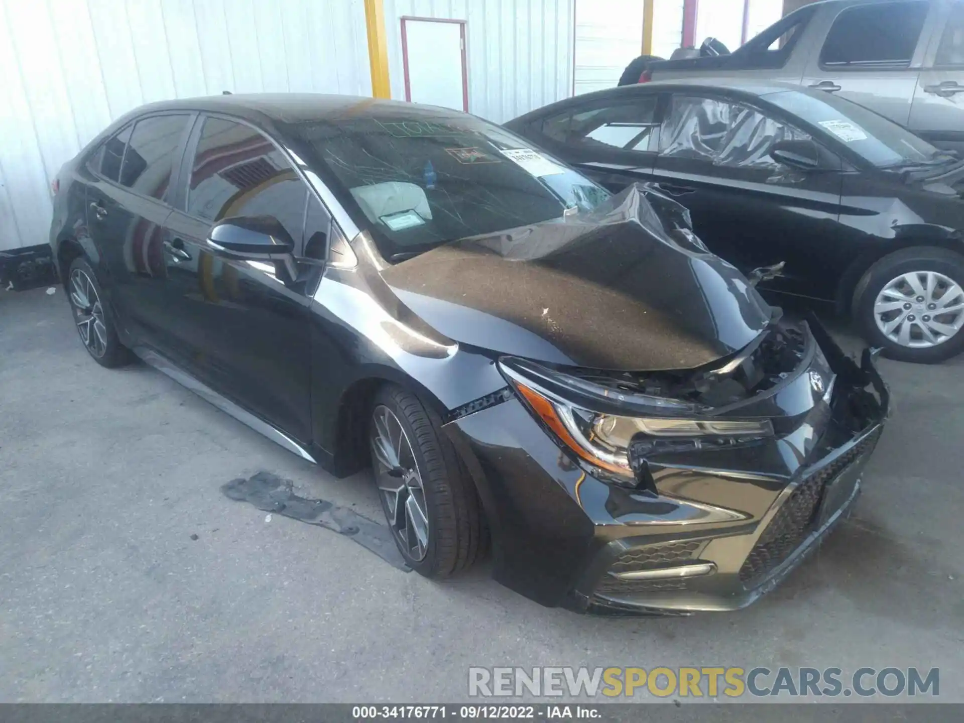 1 Photograph of a damaged car 5YFS4RCE7LP056049 TOYOTA COROLLA 2020