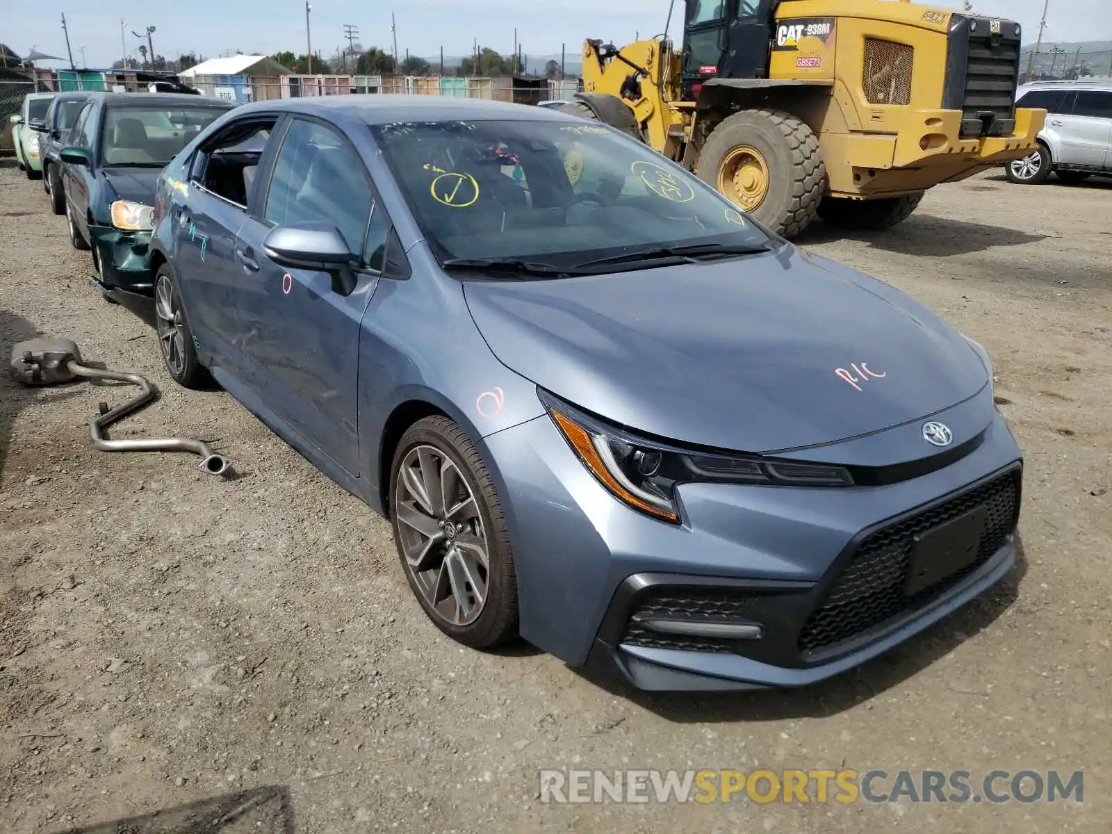 1 Photograph of a damaged car 5YFS4RCE7LP057007 TOYOTA COROLLA 2020