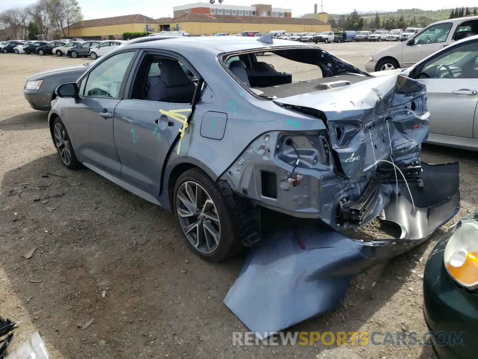 3 Photograph of a damaged car 5YFS4RCE7LP057007 TOYOTA COROLLA 2020
