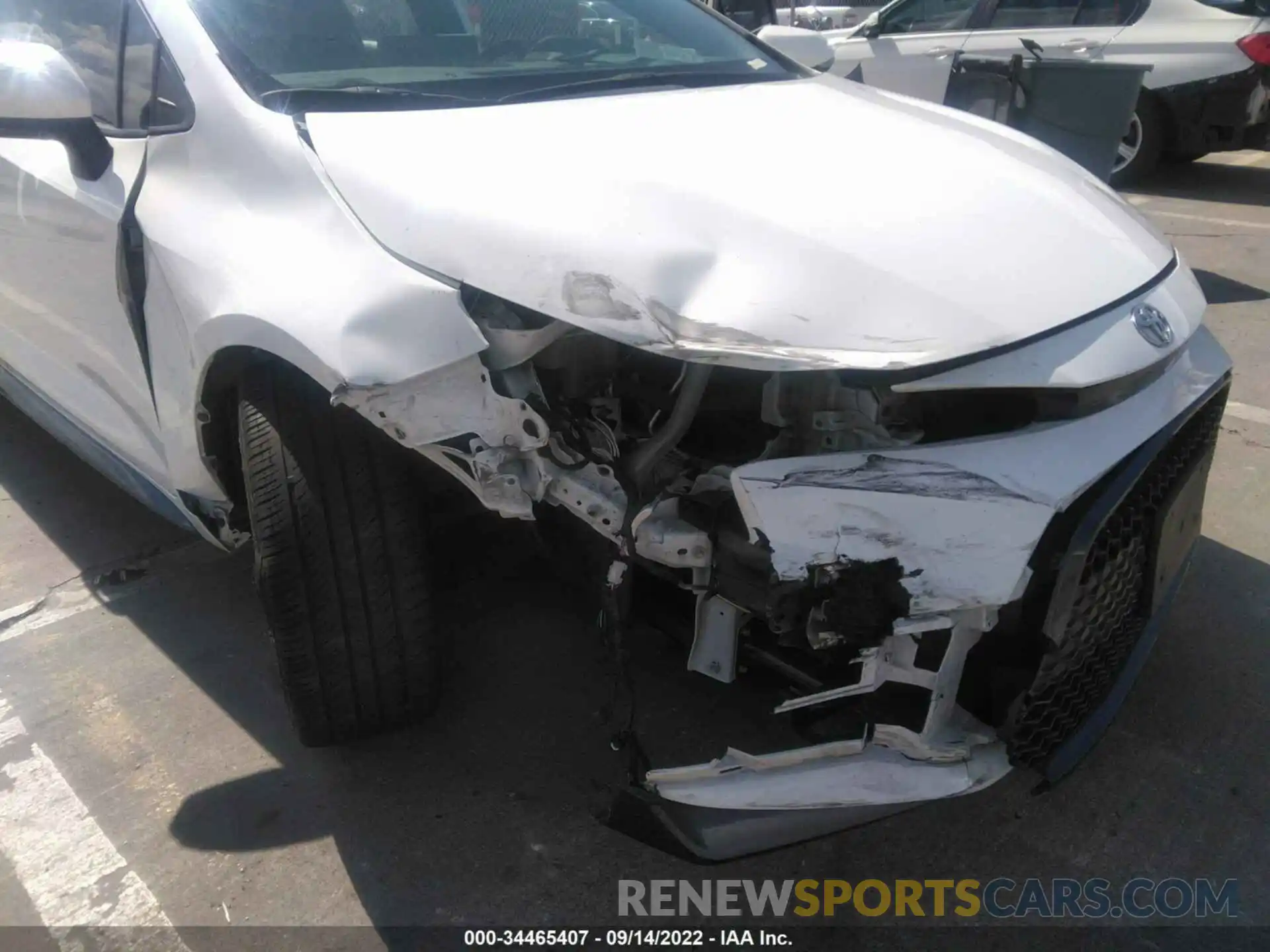 6 Photograph of a damaged car 5YFS4RCE7LP057105 TOYOTA COROLLA 2020