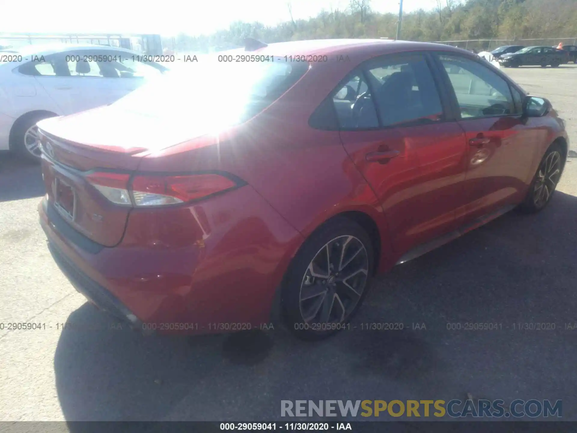 4 Photograph of a damaged car 5YFS4RCE7LP057346 TOYOTA COROLLA 2020