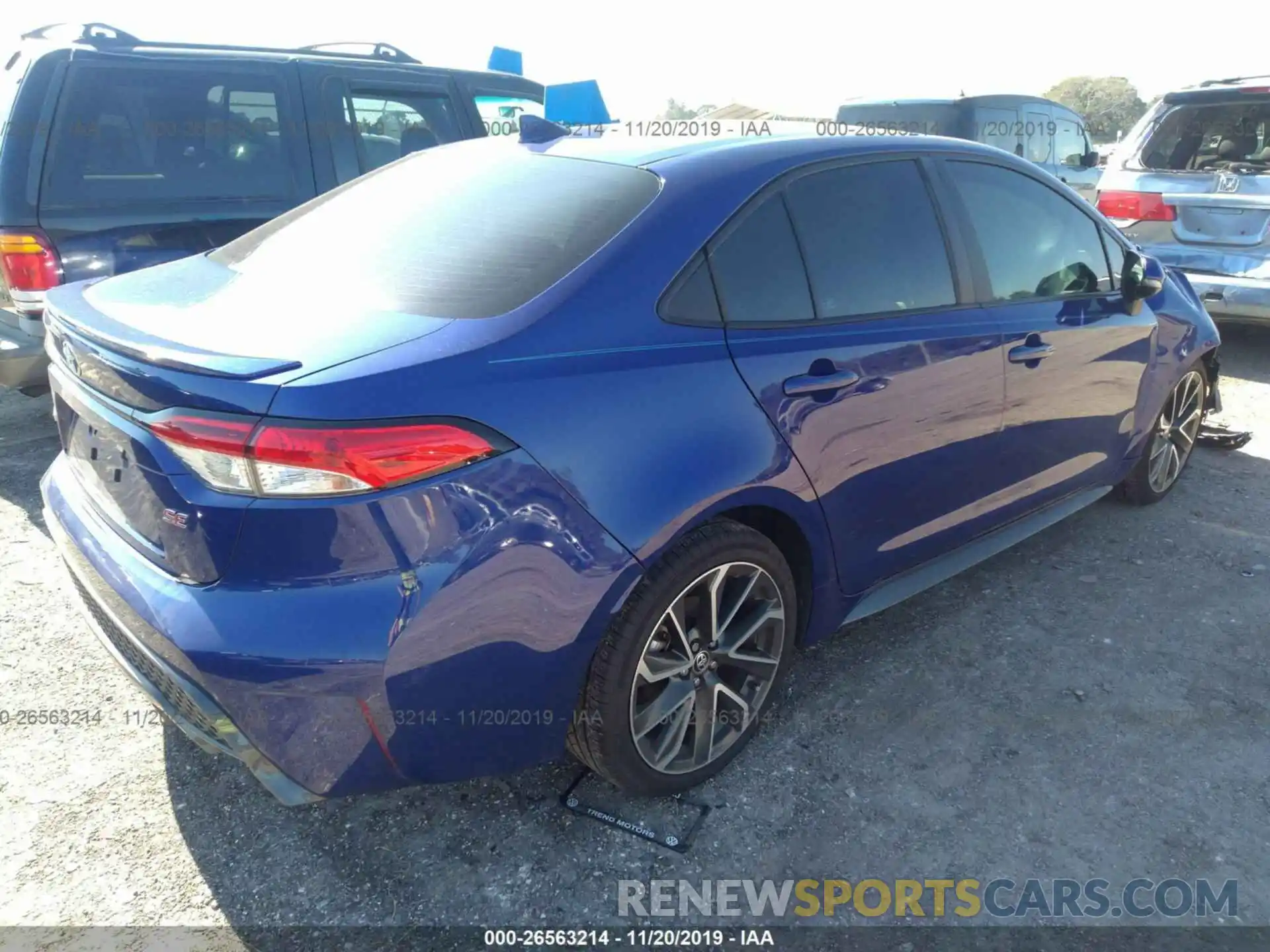 4 Photograph of a damaged car 5YFS4RCE8LP002078 TOYOTA COROLLA 2020