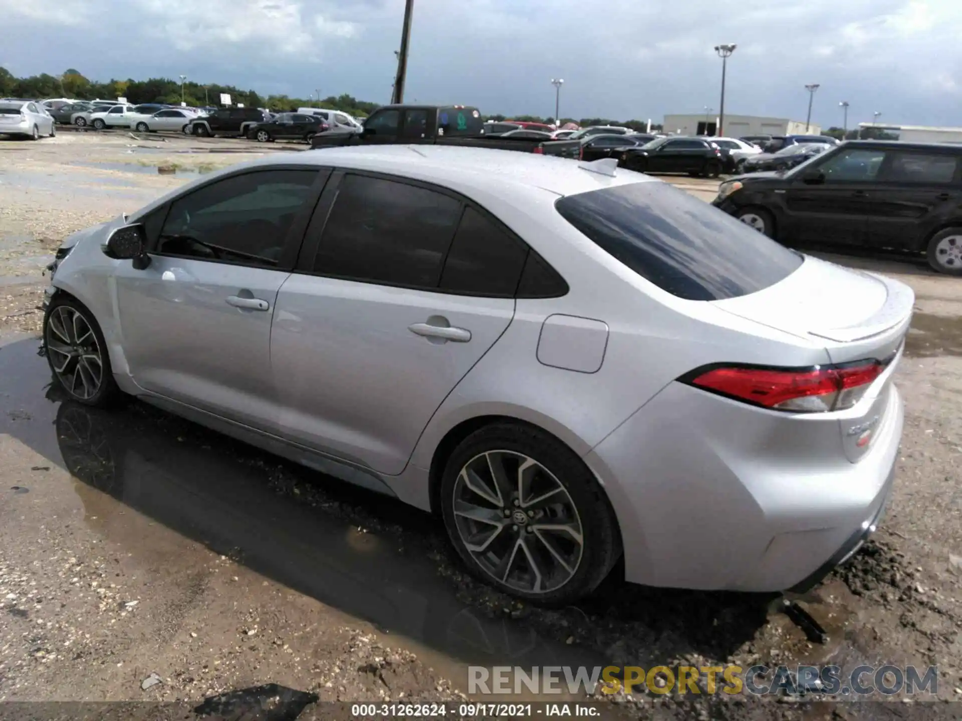 3 Photograph of a damaged car 5YFS4RCE8LP005644 TOYOTA COROLLA 2020