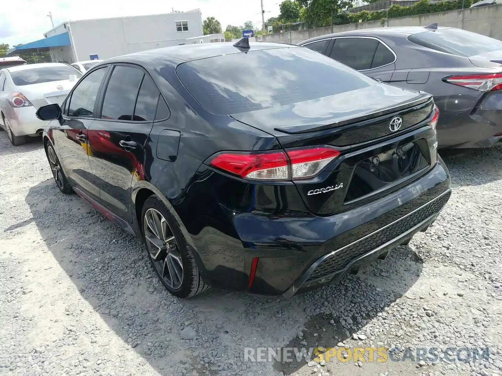 3 Photograph of a damaged car 5YFS4RCE8LP007586 TOYOTA COROLLA 2020