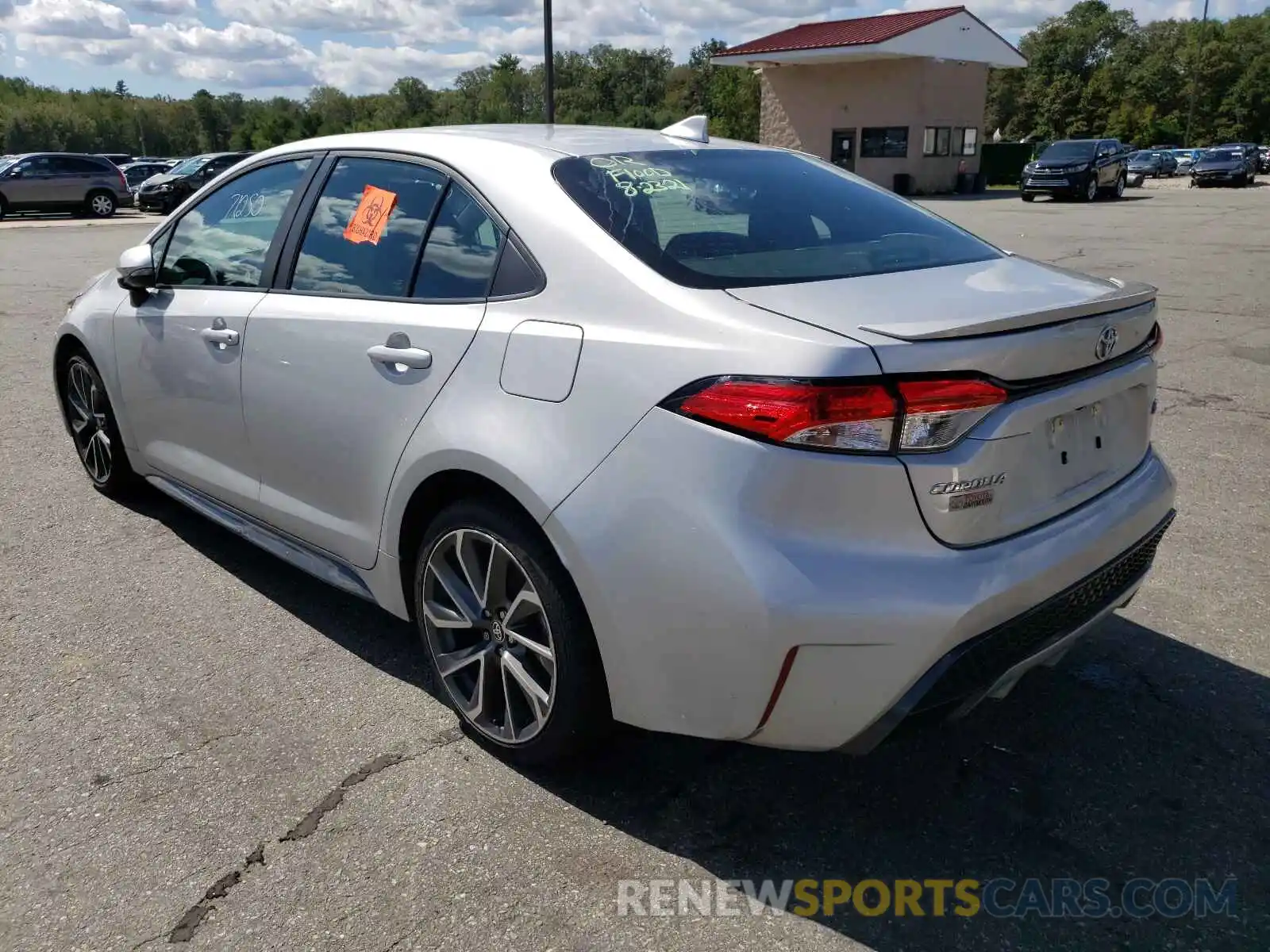 3 Photograph of a damaged car 5YFS4RCE8LP007927 TOYOTA COROLLA 2020