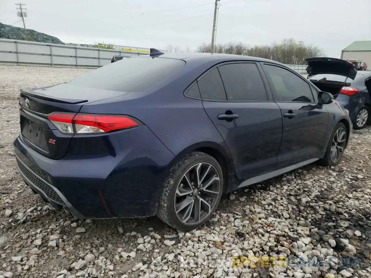 4 Photograph of a damaged car 5YFS4RCE8LP008947 TOYOTA COROLLA 2020