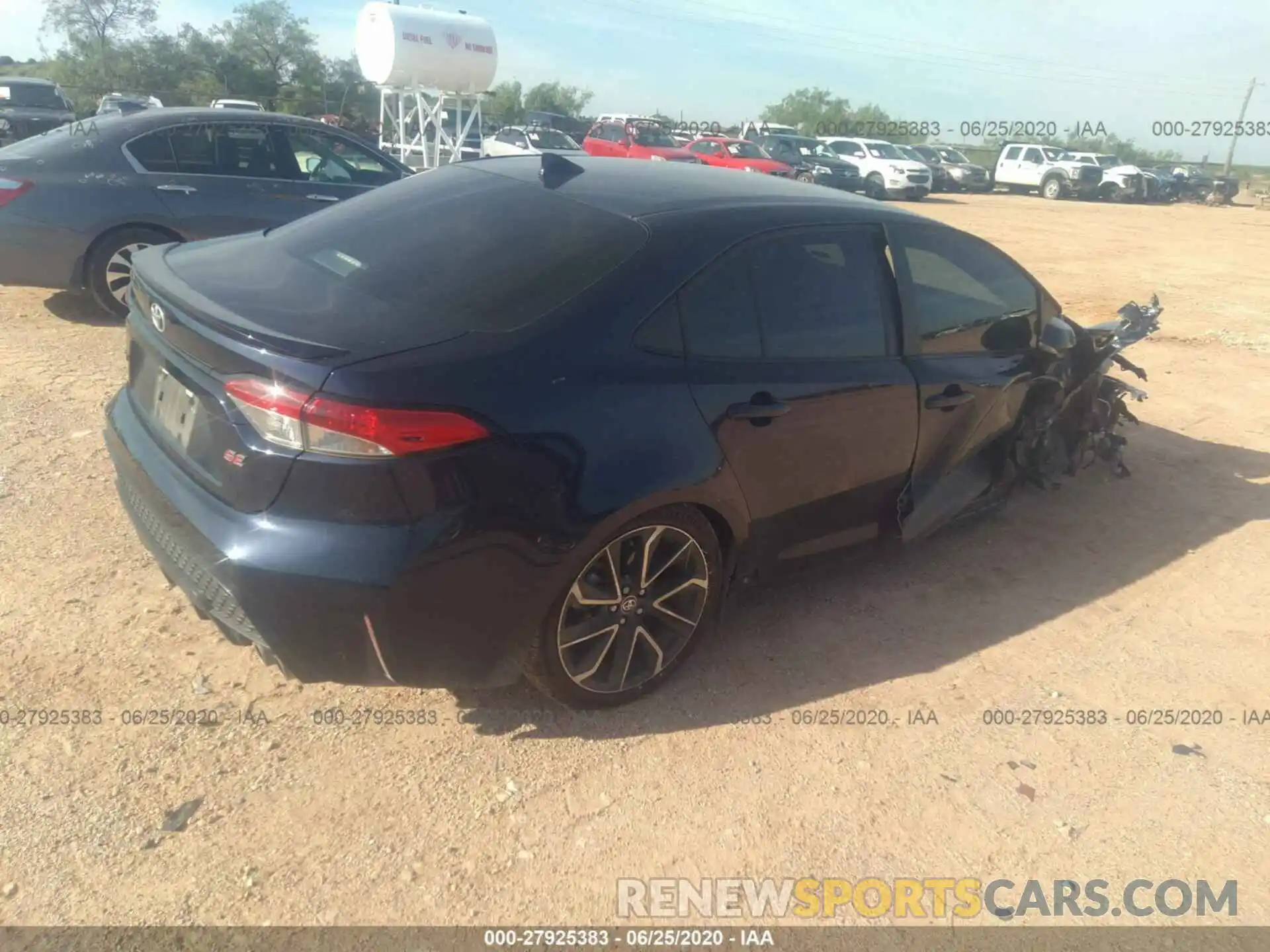 4 Photograph of a damaged car 5YFS4RCE8LP013775 TOYOTA COROLLA 2020