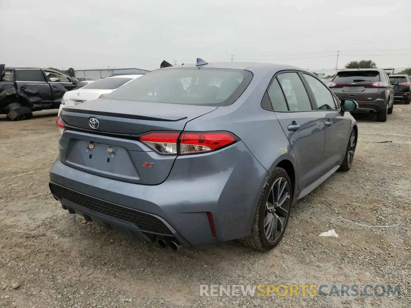 4 Photograph of a damaged car 5YFS4RCE8LP015672 TOYOTA COROLLA 2020