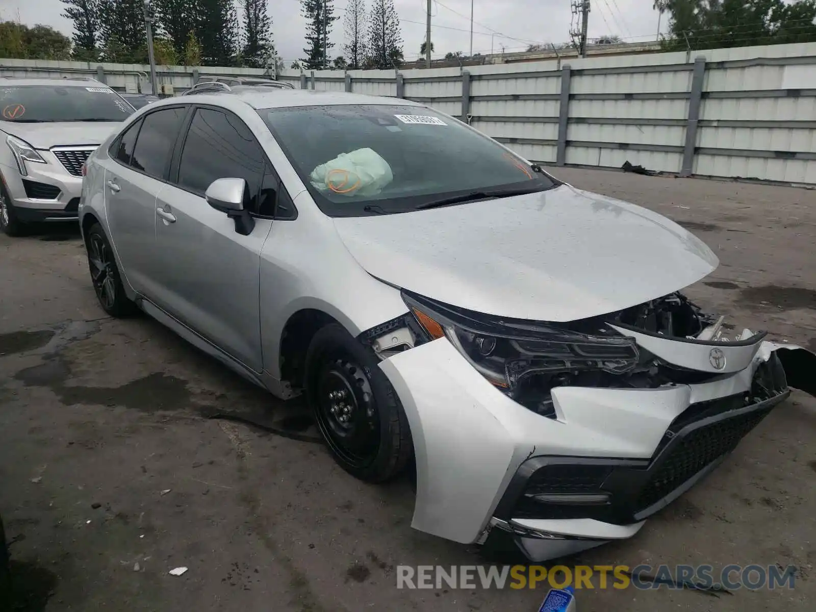 1 Photograph of a damaged car 5YFS4RCE8LP019382 TOYOTA COROLLA 2020