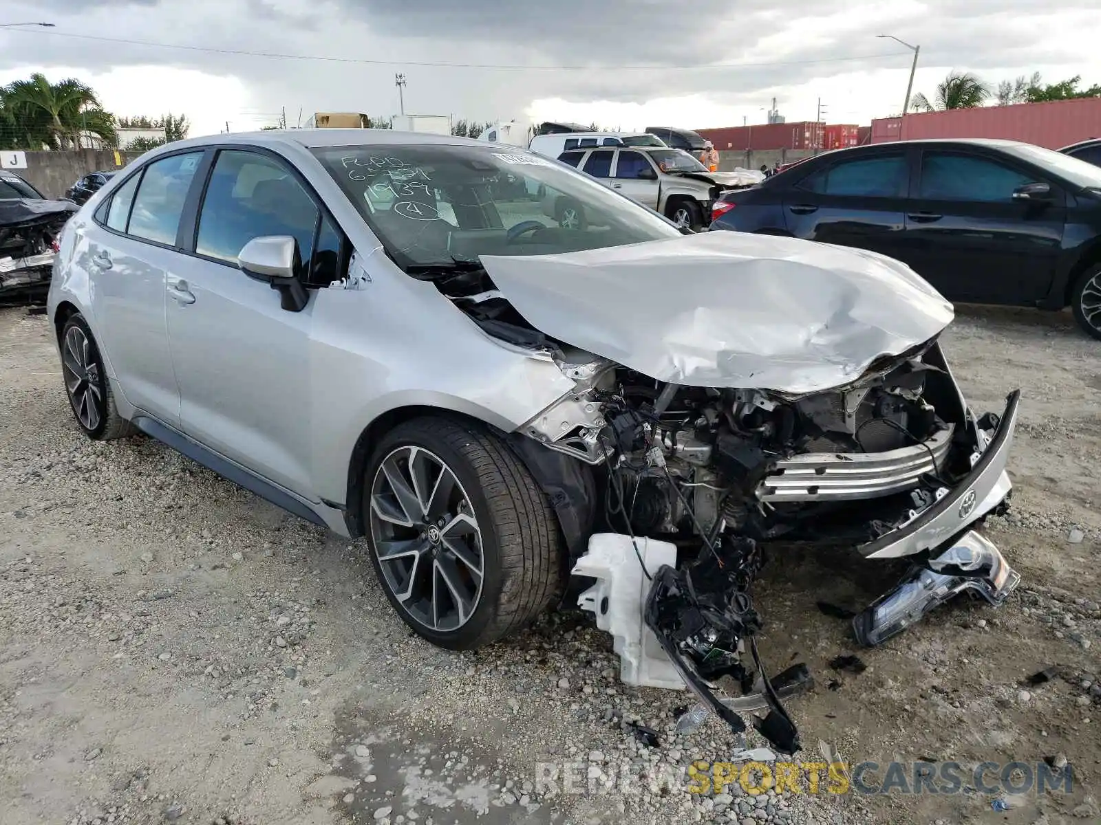 1 Photograph of a damaged car 5YFS4RCE8LP021939 TOYOTA COROLLA 2020