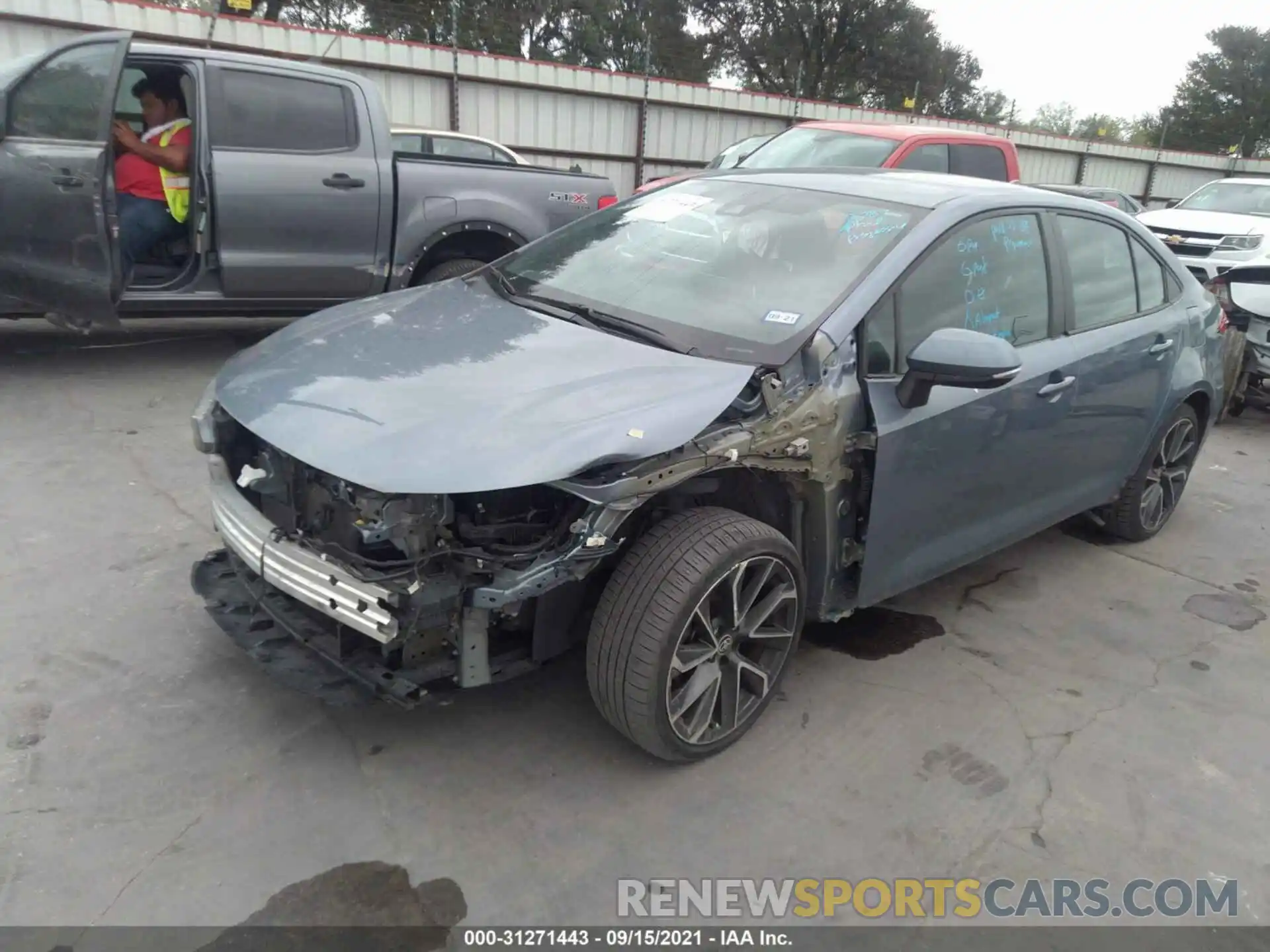 2 Photograph of a damaged car 5YFS4RCE8LP024999 TOYOTA COROLLA 2020