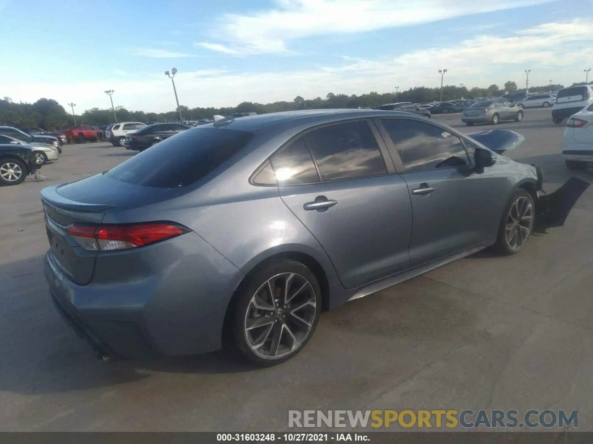 4 Photograph of a damaged car 5YFS4RCE8LP027658 TOYOTA COROLLA 2020