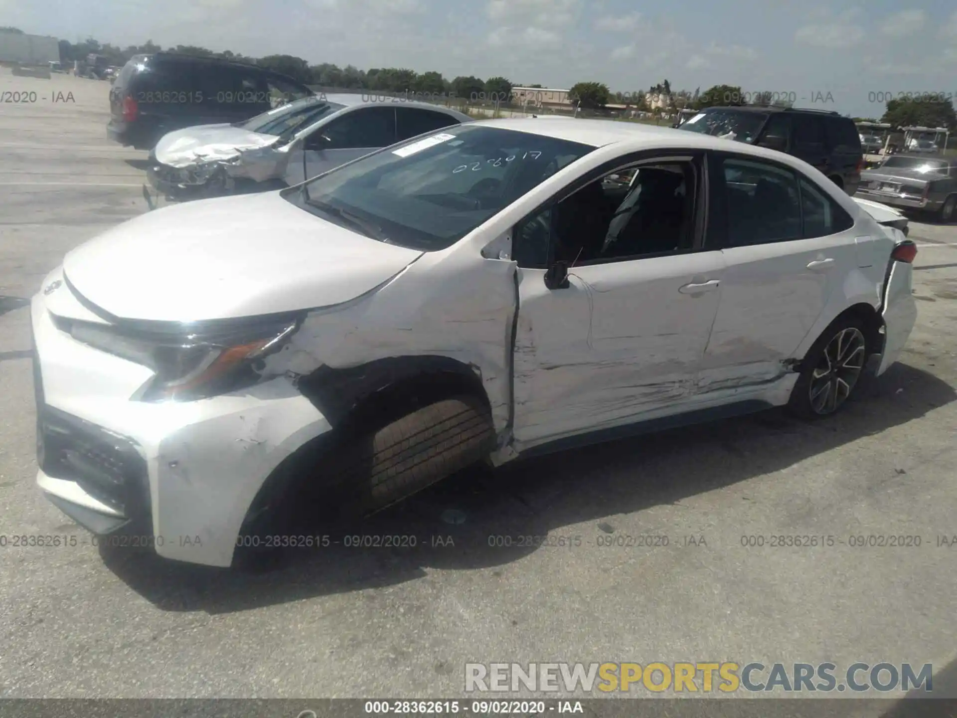 2 Photograph of a damaged car 5YFS4RCE8LP028017 TOYOTA COROLLA 2020