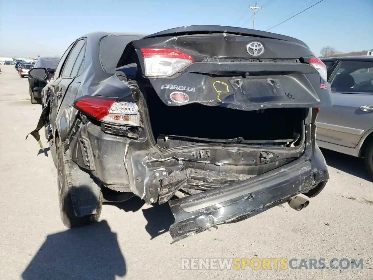 10 Photograph of a damaged car 5YFS4RCE8LP028096 TOYOTA COROLLA 2020