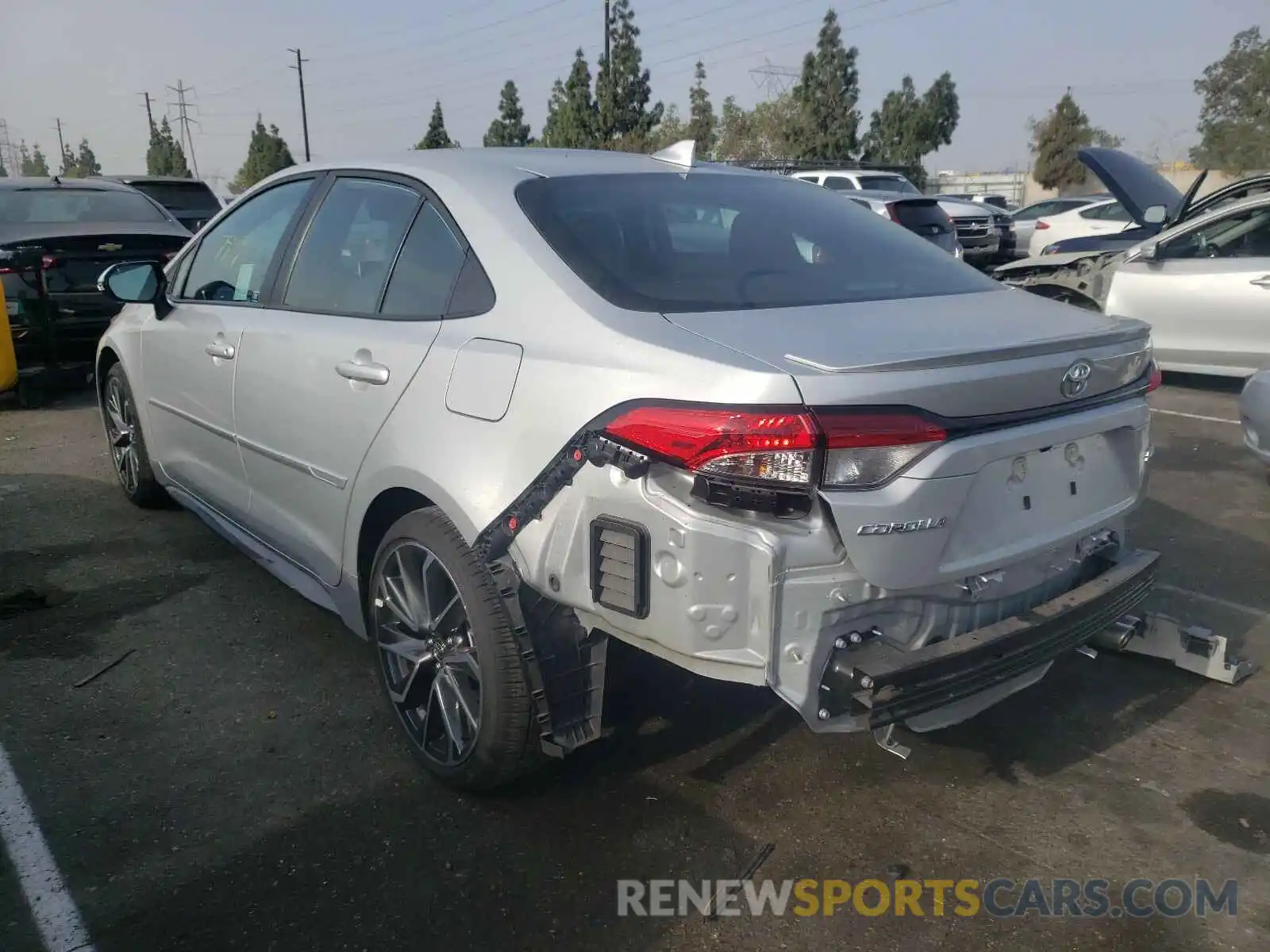 3 Photograph of a damaged car 5YFS4RCE8LP030687 TOYOTA COROLLA 2020