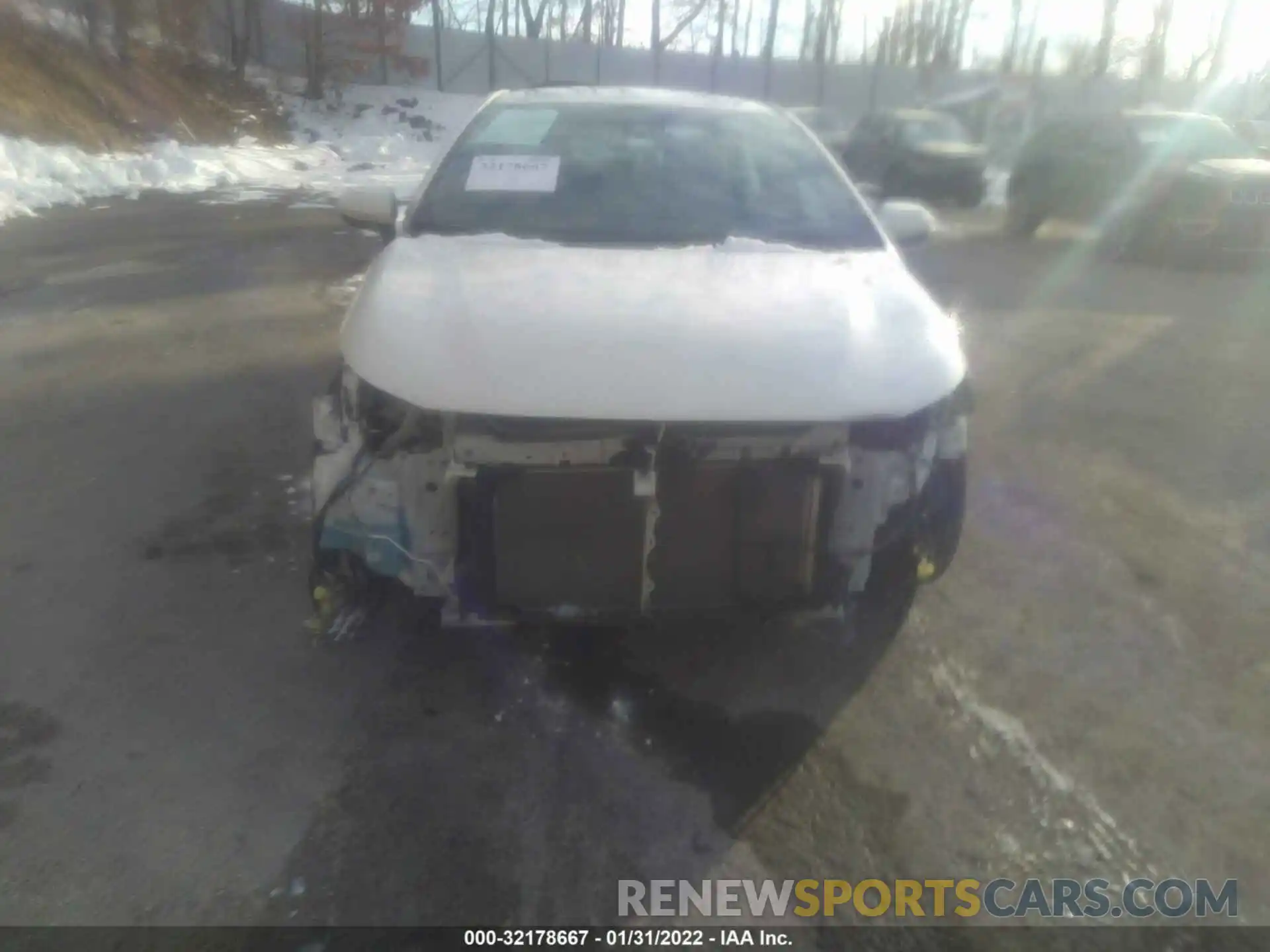 6 Photograph of a damaged car 5YFS4RCE8LP033394 TOYOTA COROLLA 2020